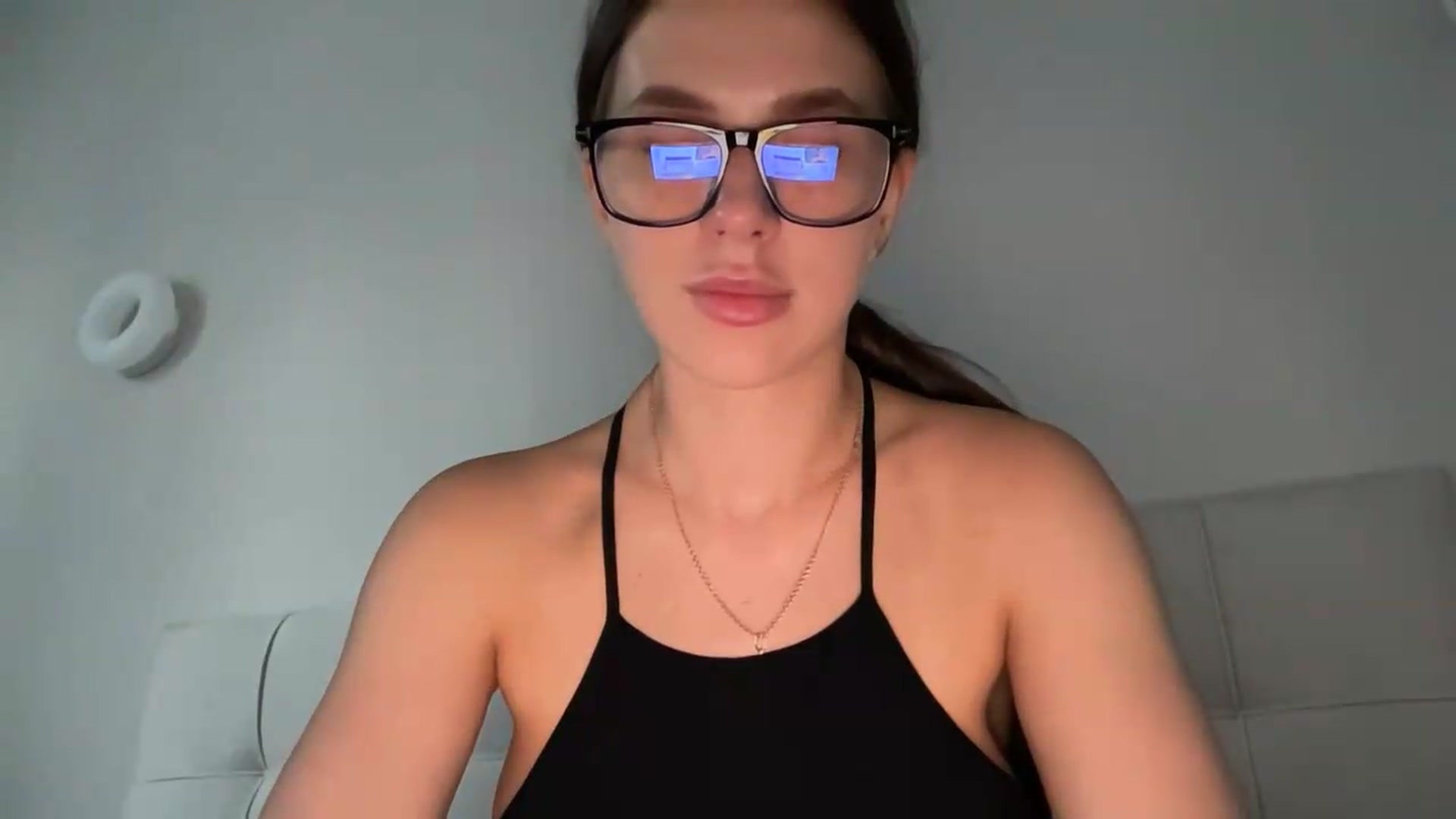 Gallery image thumbnail from kissfreeze's myfreecams stream on, 06/10/2026, 16:15 image 19 of 20