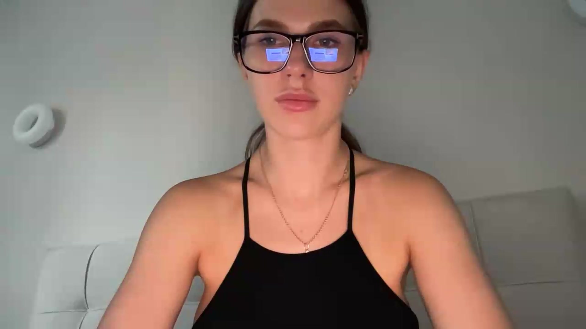Gallery image thumbnail from kissfreeze's myfreecams stream on, 06/10/2026, 16:15 image 14 of 20