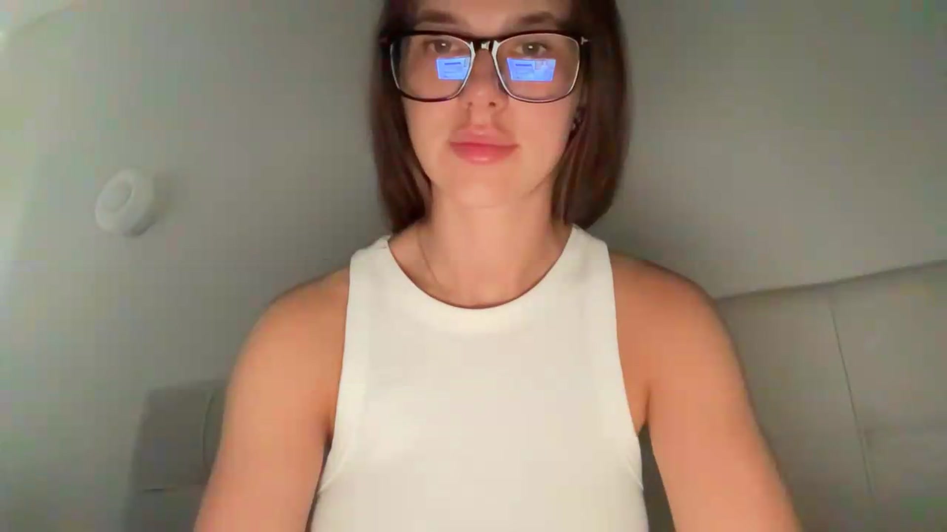 Gallery image thumbnail from kissfreeze's myfreecams stream on, 06/13/2026, 07:13 image 18 of 20