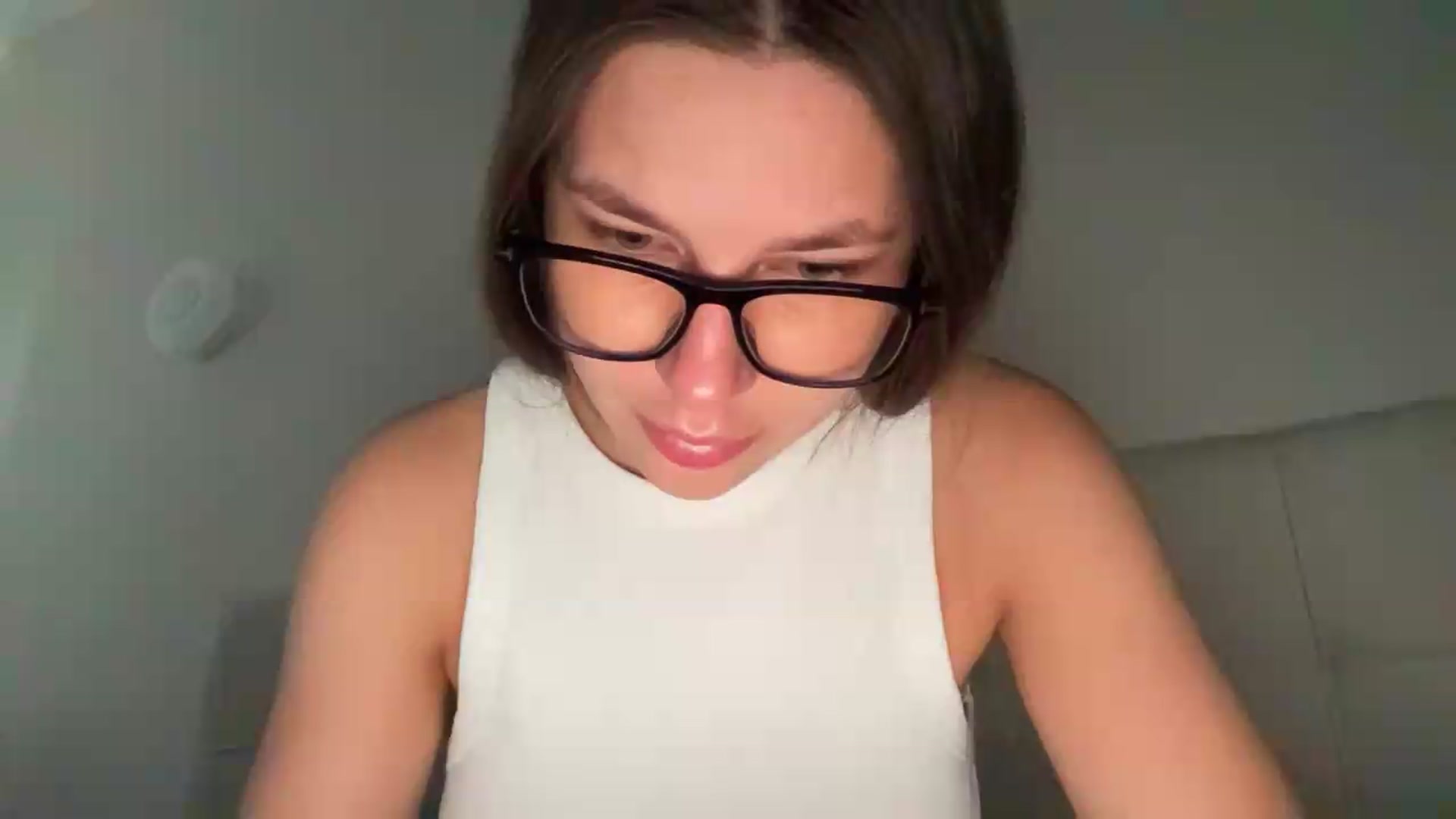 Gallery image thumbnail from kissfreeze's myfreecams stream on, 06/13/2026, 07:13 image 20 of 20