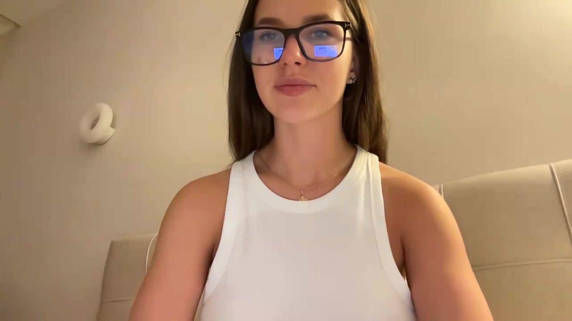 Gallery image thumbnail from kissfreeze's myfreecams stream on, 06/15/2026, 22:24 image 20 of 20