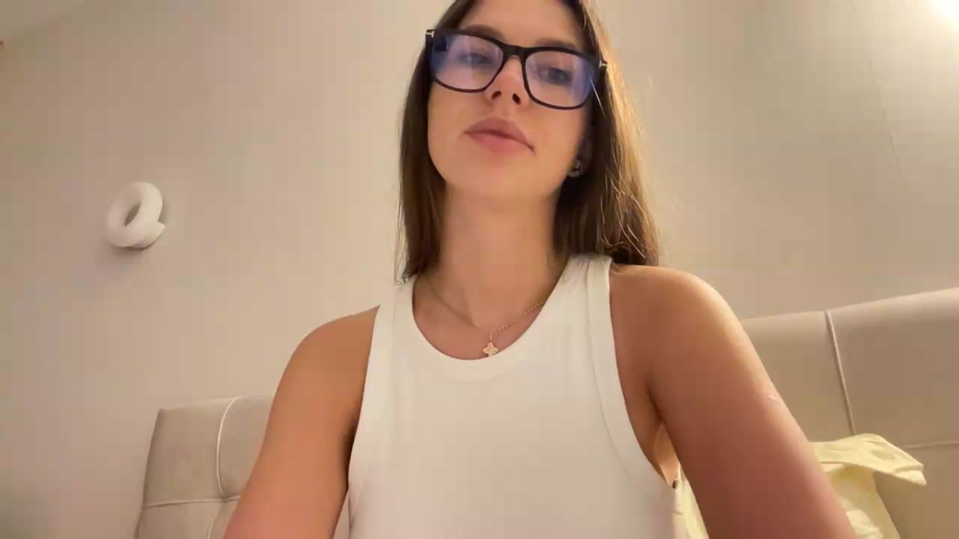 Gallery image thumbnail from kissfreeze's myfreecams stream on, 06/15/2026, 23:17 image 13 of 20