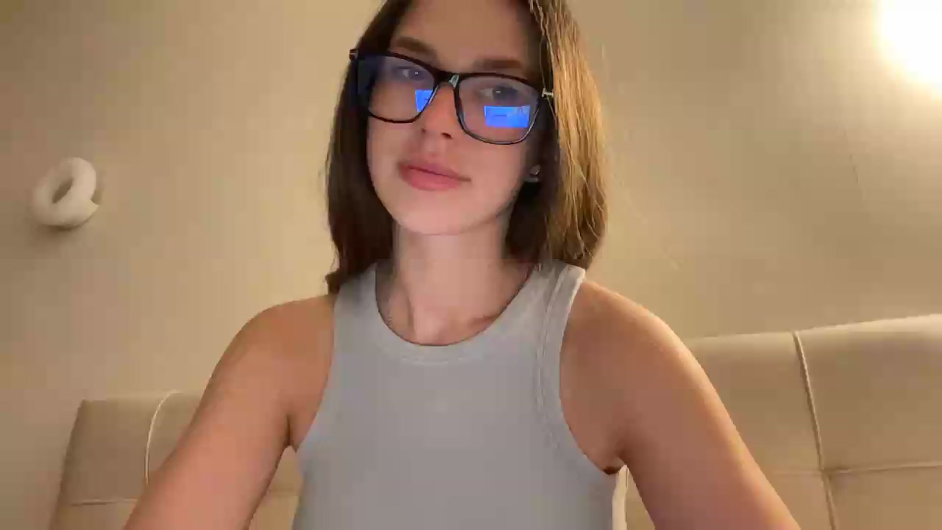 Gallery image thumbnail from kissfreeze's myfreecams stream on, 06/21/2026, 22:40 image 17 of 20