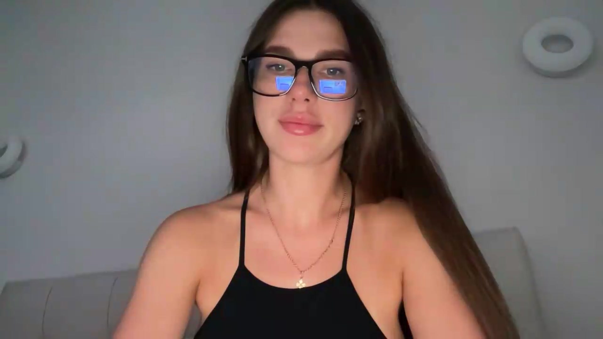 Gallery image thumbnail from kissfreeze's myfreecams stream on, 06/22/2026, 15:52 image 17 of 20