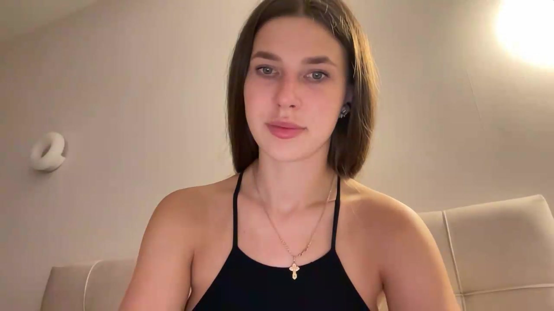 Gallery image thumbnail from kissfreeze's myfreecams stream on, 06/23/2026, 23:16 image 4 of 20
