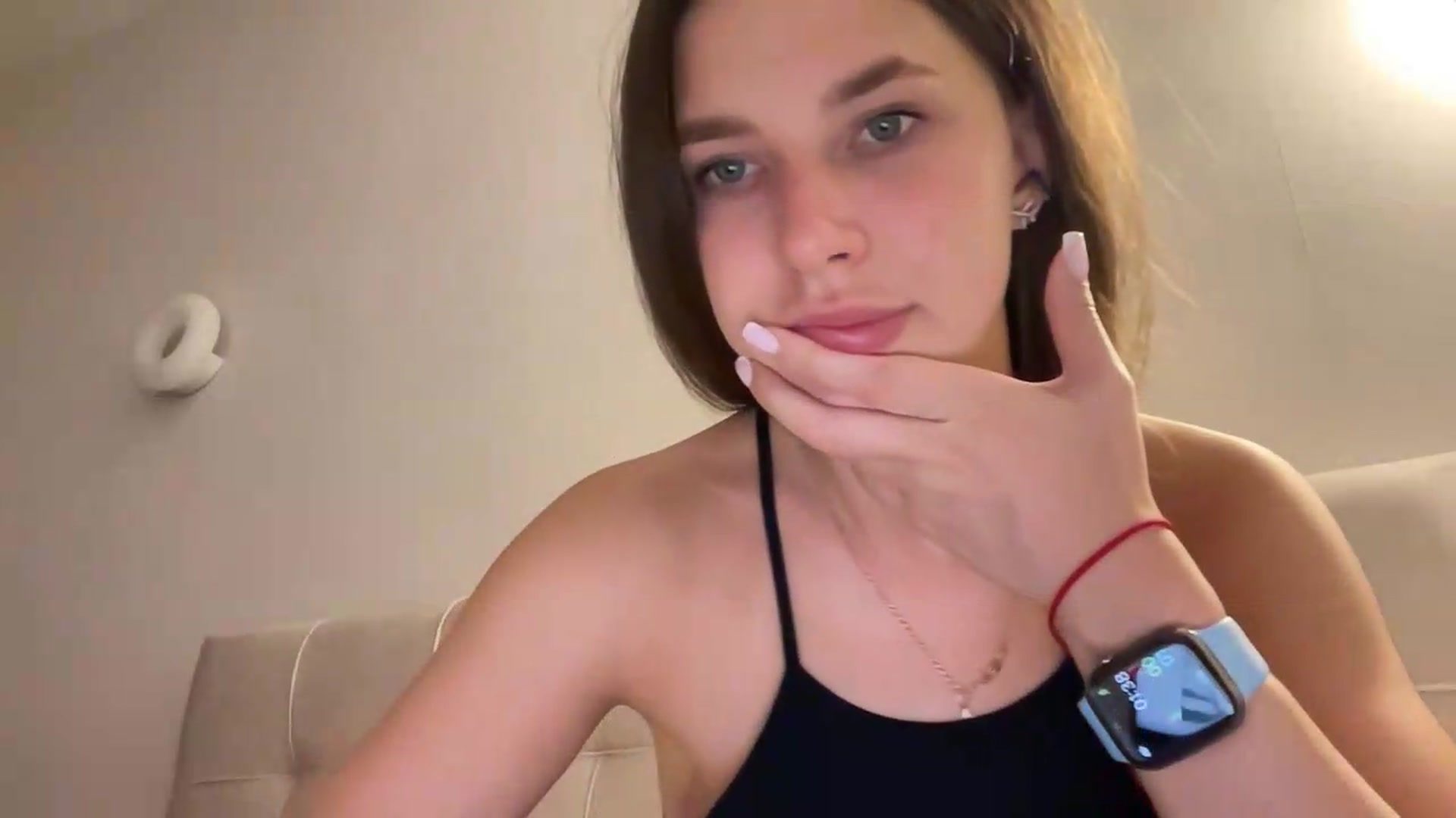 Gallery image thumbnail from kissfreeze's myfreecams stream on, 06/23/2026, 23:16 image 11 of 20