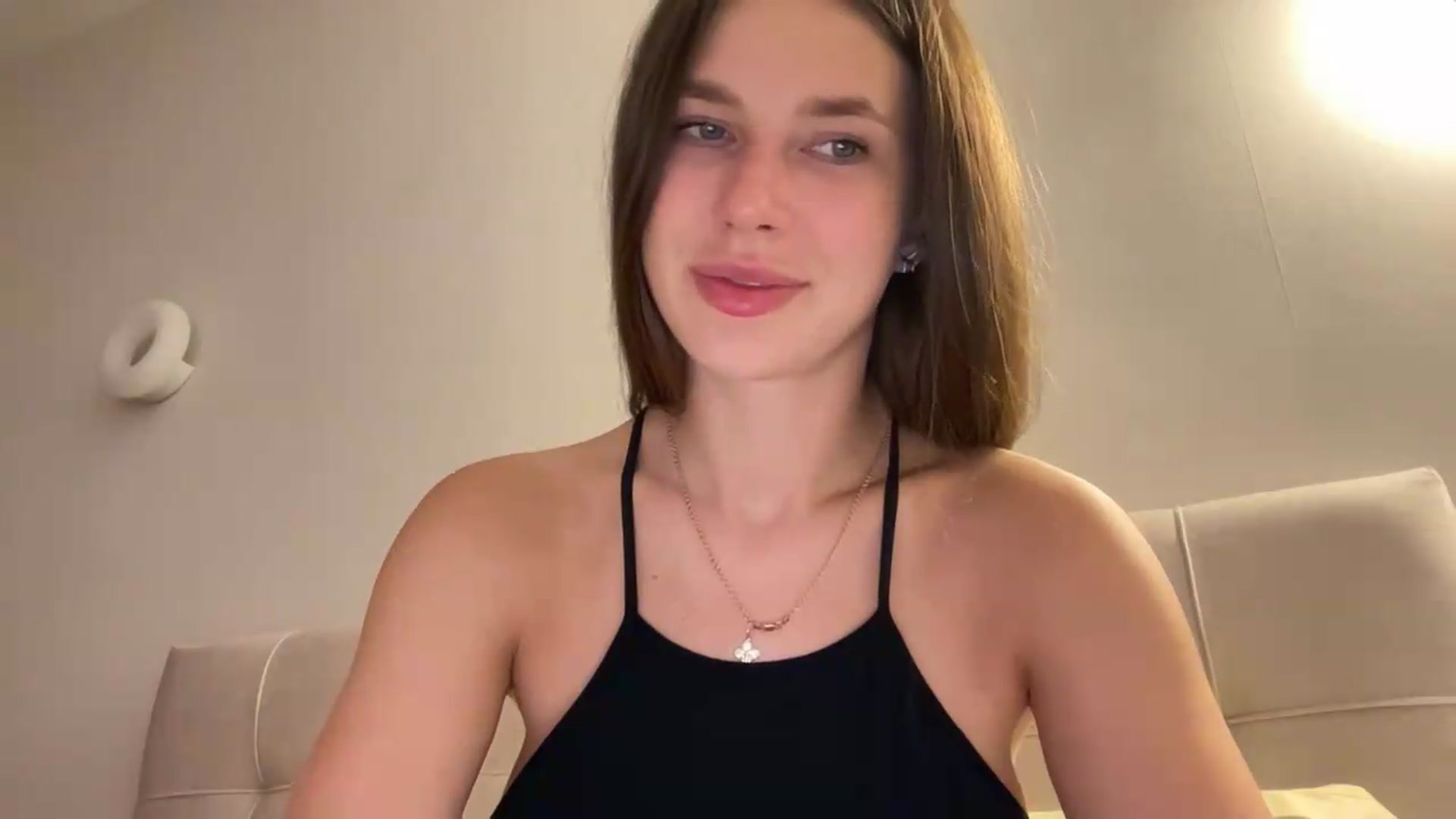 Gallery image thumbnail from kissfreeze's myfreecams stream on, 06/23/2026, 23:16 image 7 of 20