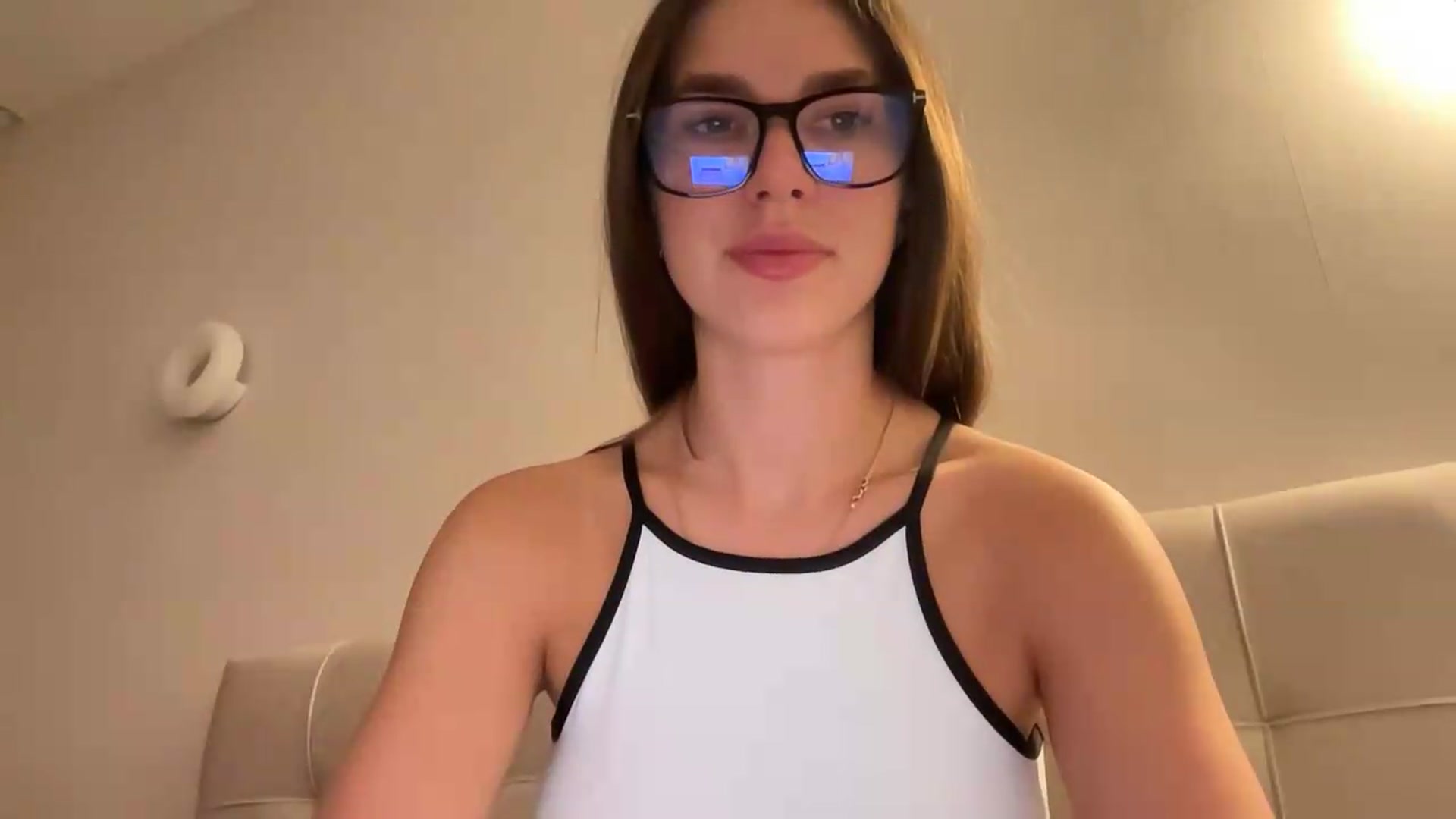 Gallery image thumbnail from kissfreeze's myfreecams stream on, 06/26/2026, 21:41 image 2 of 20