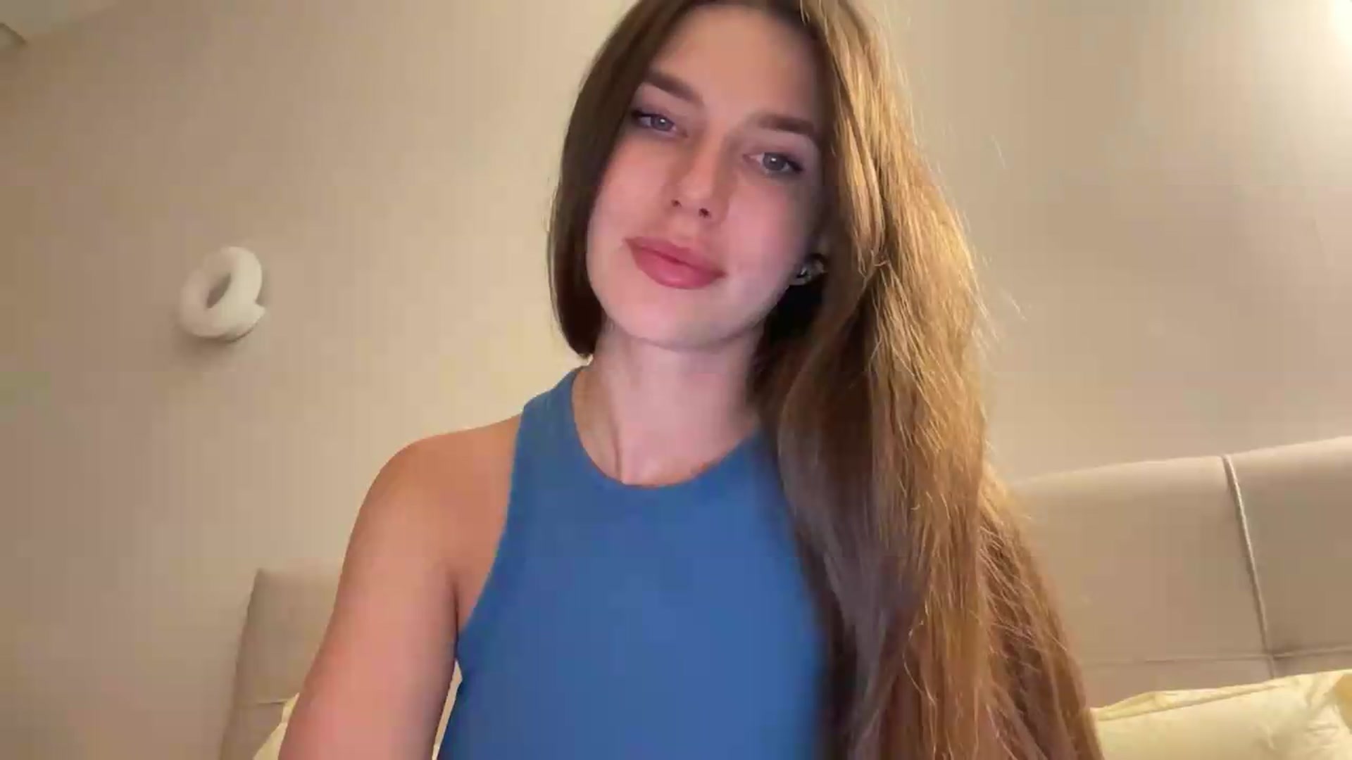 Gallery image thumbnail from kissfreeze's myfreecams stream on, 07/04/2026, 22:57 image 15 of 20