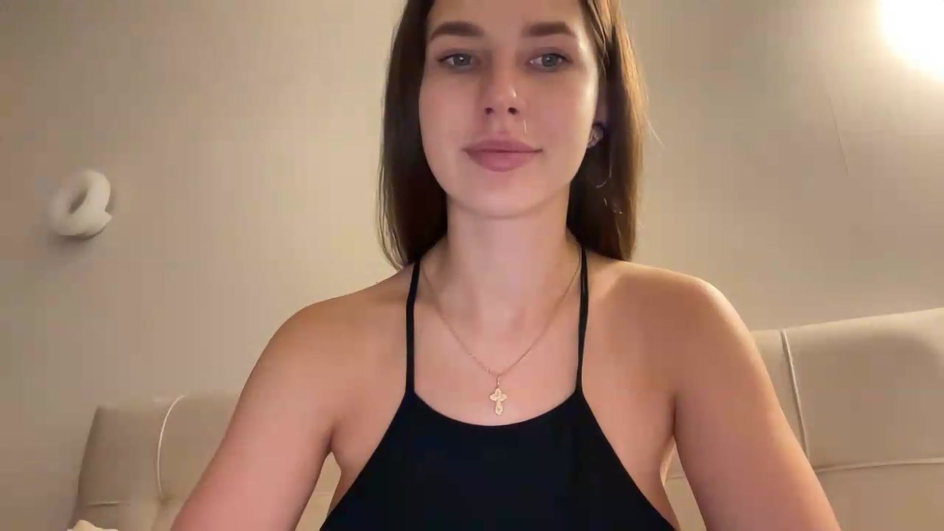 Gallery image thumbnail from kissfreeze's myfreecams stream on, 07/08/2026, 16:01 image 20 of 20