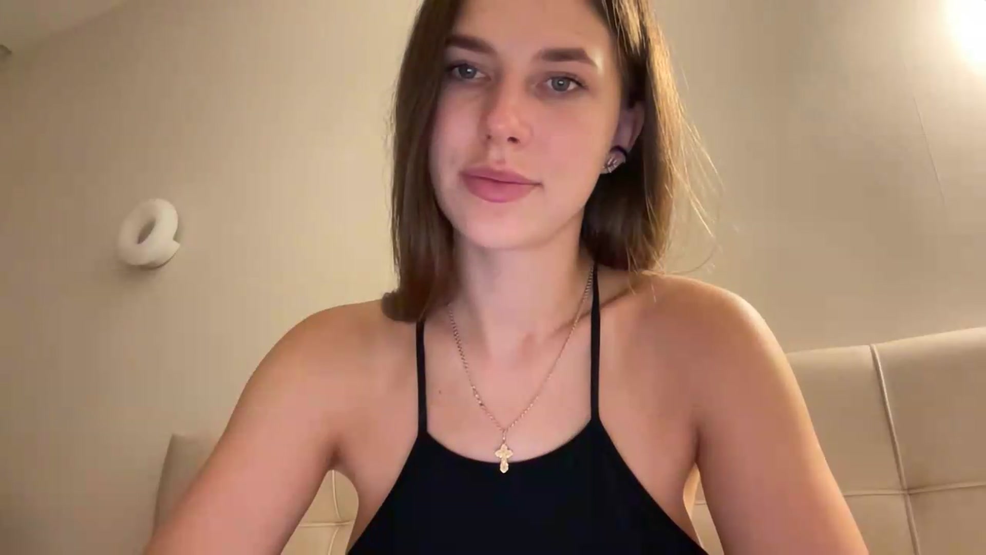 Gallery image thumbnail from kissfreeze's myfreecams stream on, 07/08/2026, 21:55 image 15 of 20