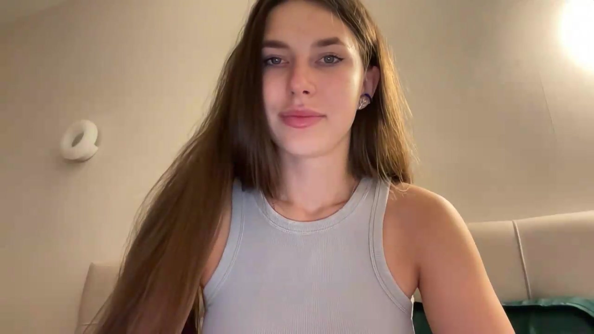 Gallery image thumbnail from kissfreeze's myfreecams stream on, 07/11/2026, 23:14 image 15 of 20