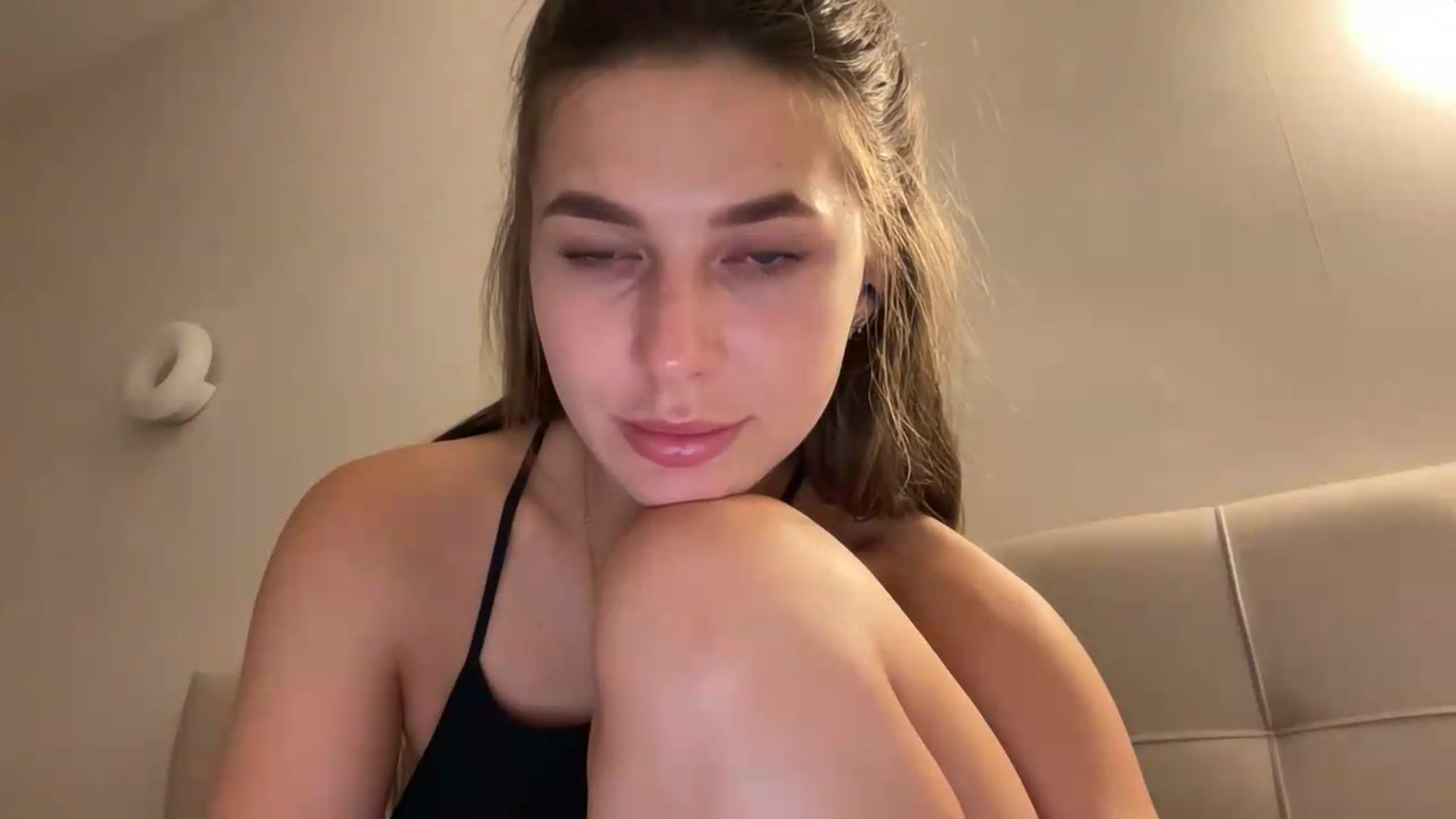 Gallery image thumbnail from kissfreeze's myfreecams stream on, 07/13/2026, 17:59 image 10 of 20
