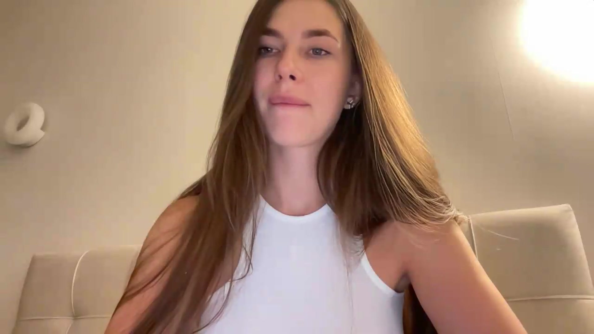 Gallery image thumbnail from kissfreeze's myfreecams stream on, 07/22/2026, 22:24 image 5 of 20