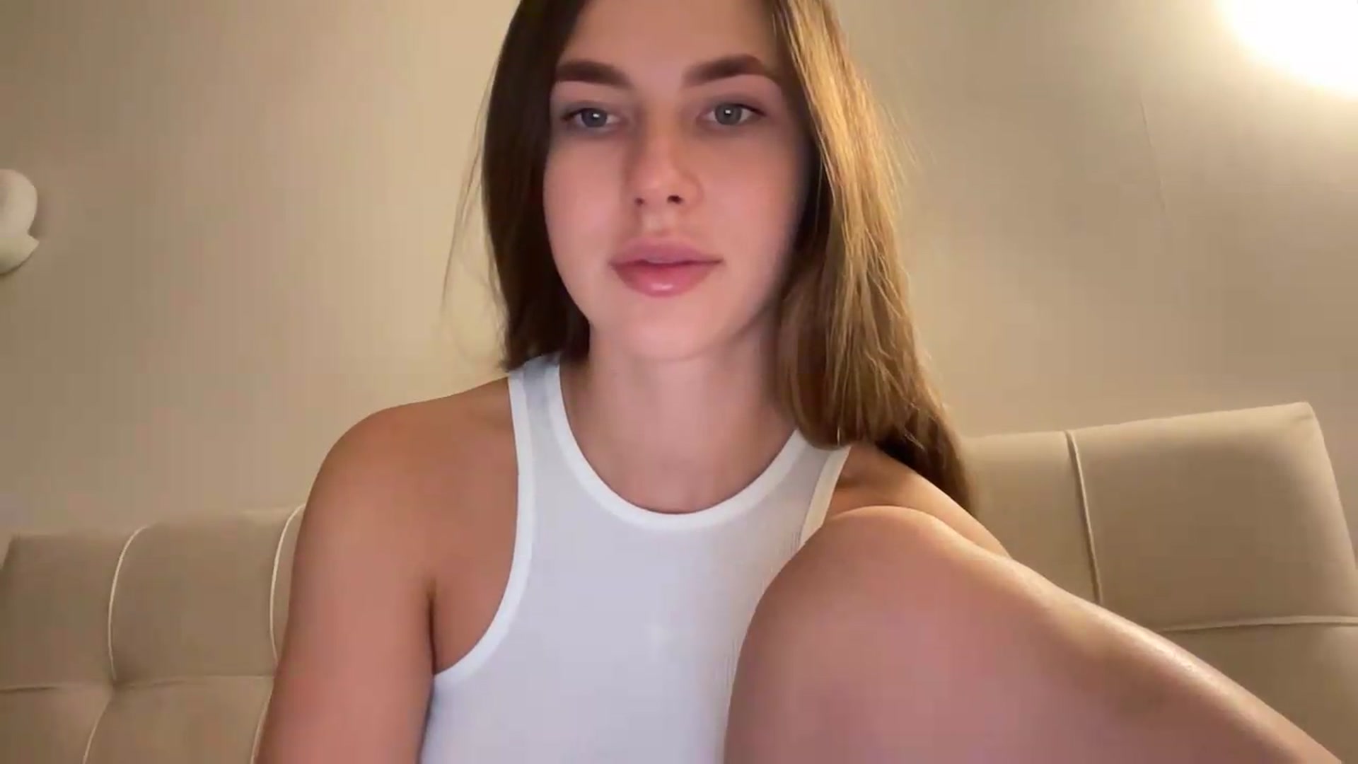 Gallery image thumbnail from kissfreeze's myfreecams stream on, 07/22/2026, 22:24 image 17 of 20