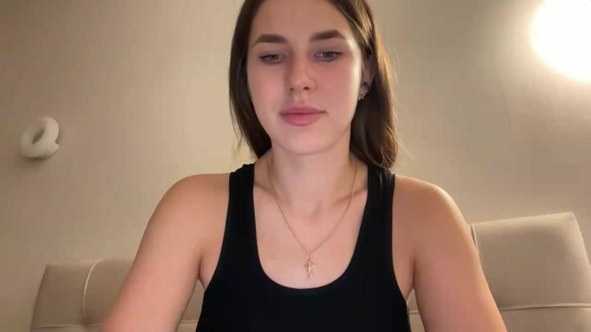 Gallery image thumbnail from kissfreeze's myfreecams stream on, 07/26/2026, 19:51 image 8 of 20