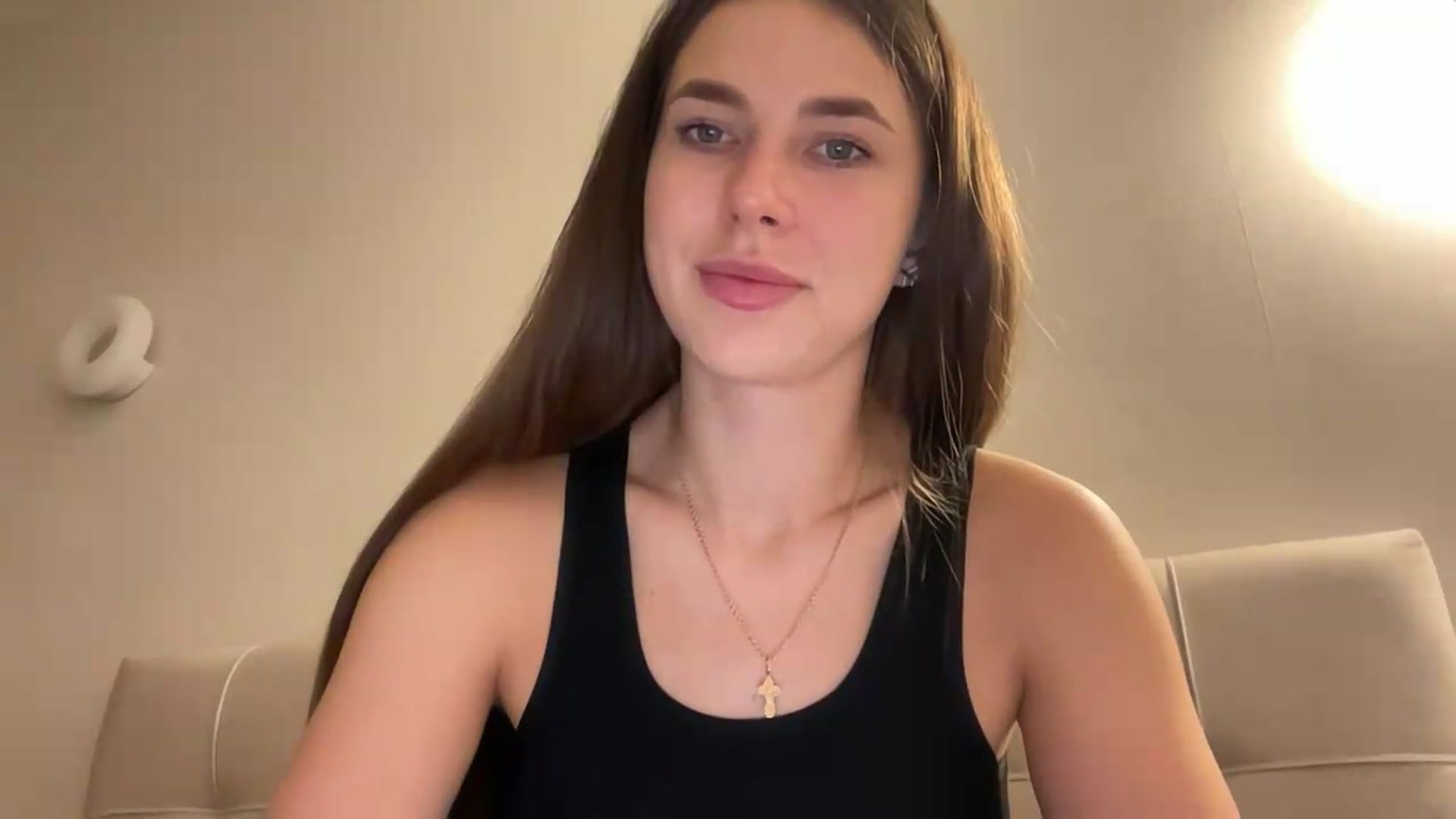 Gallery image thumbnail from kissfreeze's myfreecams stream on, 07/26/2026, 19:51 image 2 of 20