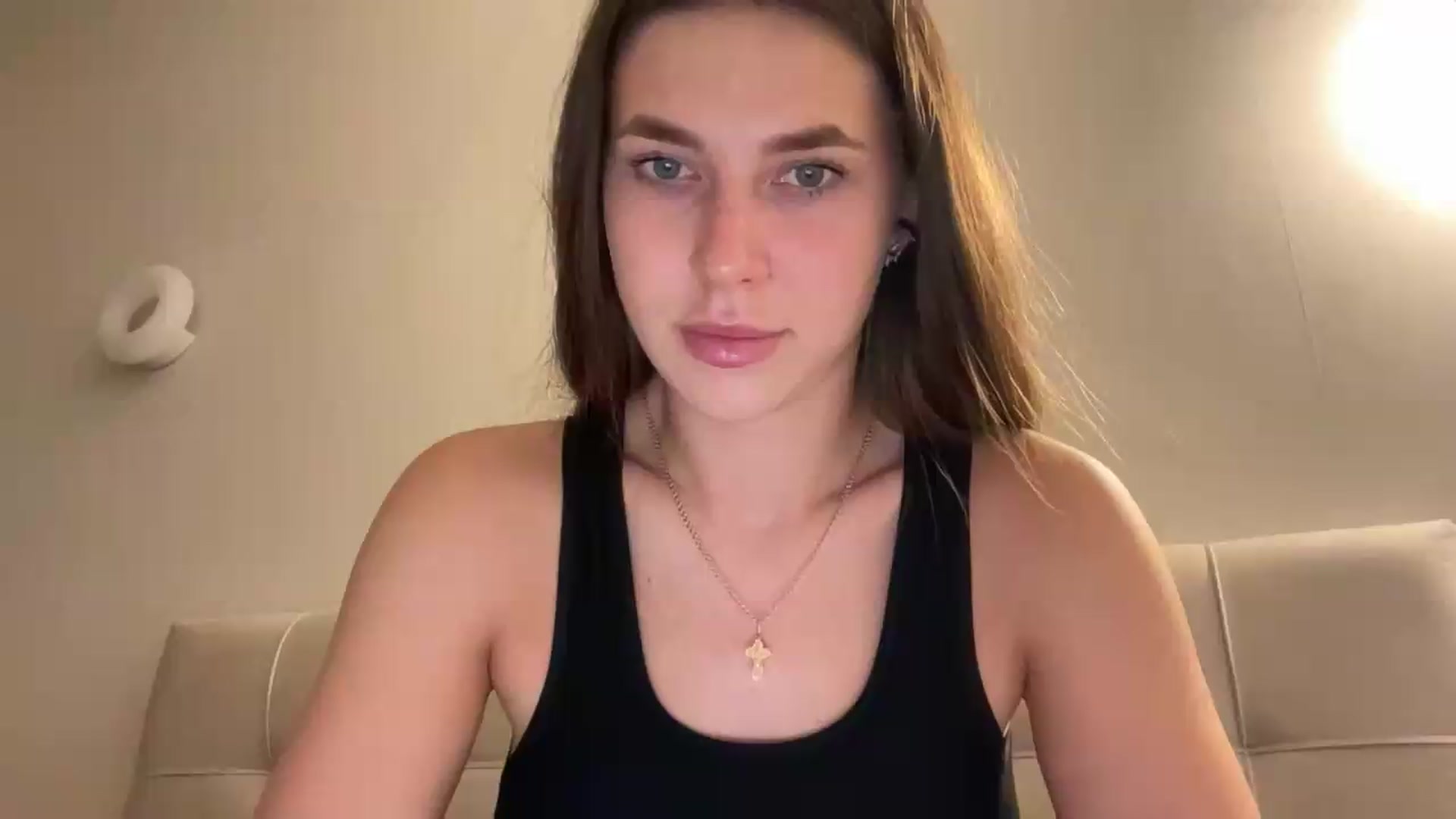 Gallery image thumbnail from kissfreeze's myfreecams stream on, 07/26/2026, 21:03 image 12 of 20