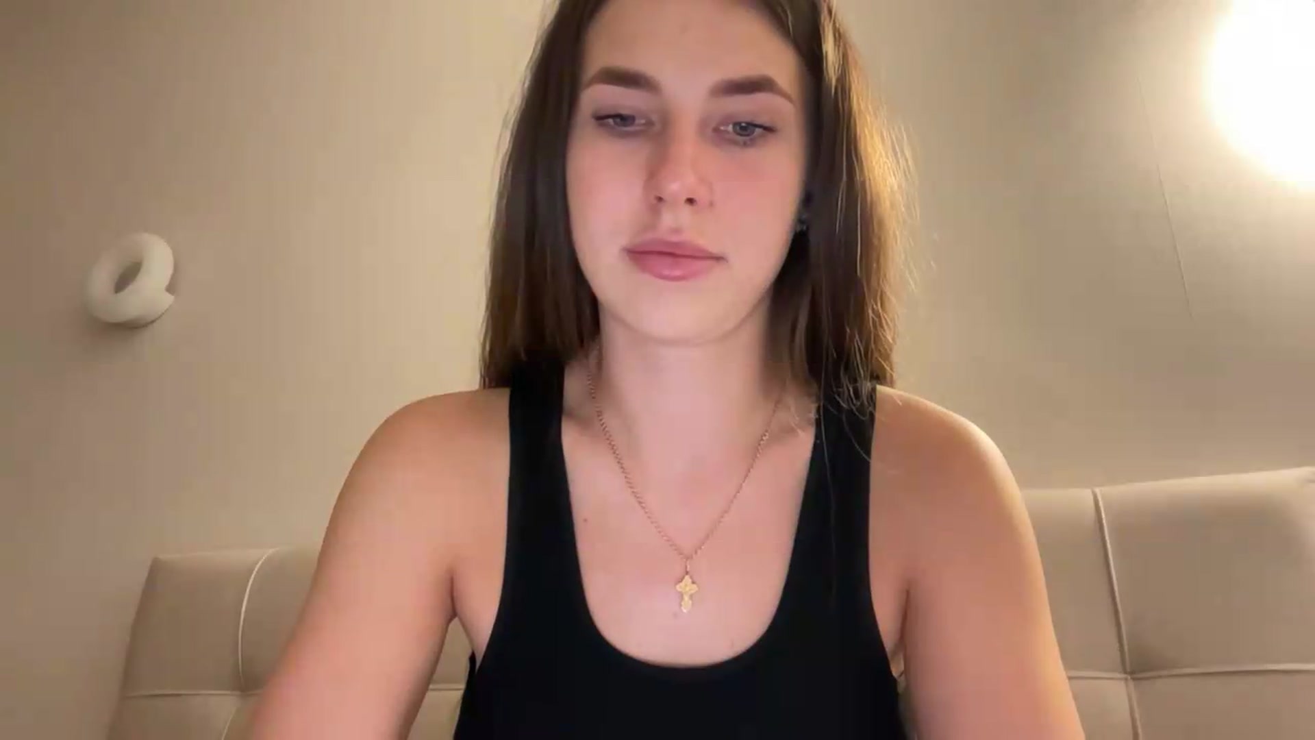 Gallery image thumbnail from kissfreeze's myfreecams stream on, 07/26/2026, 21:03 image 8 of 20