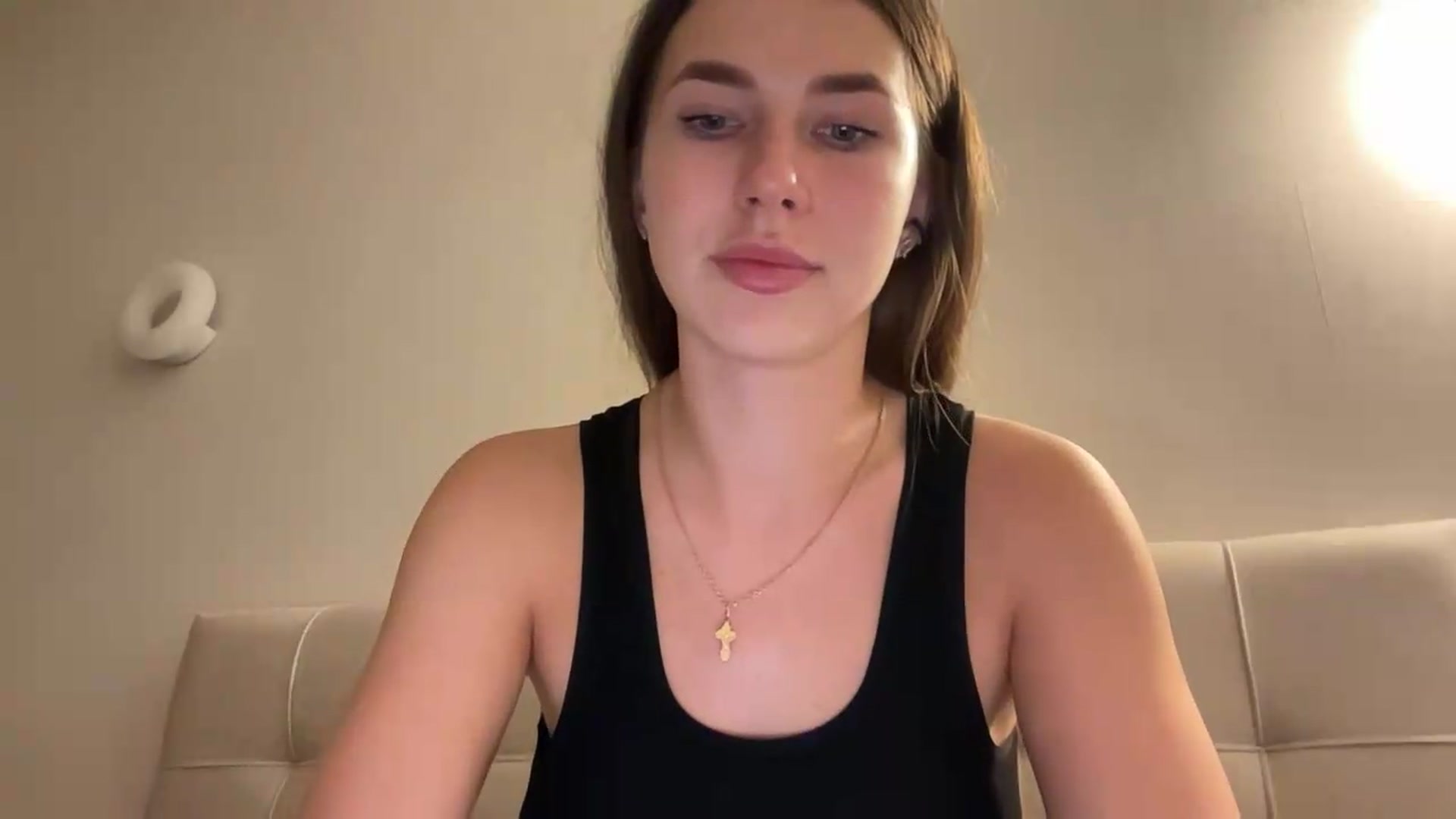 Gallery image thumbnail from kissfreeze's myfreecams stream on, 07/26/2026, 21:03 image 2 of 20