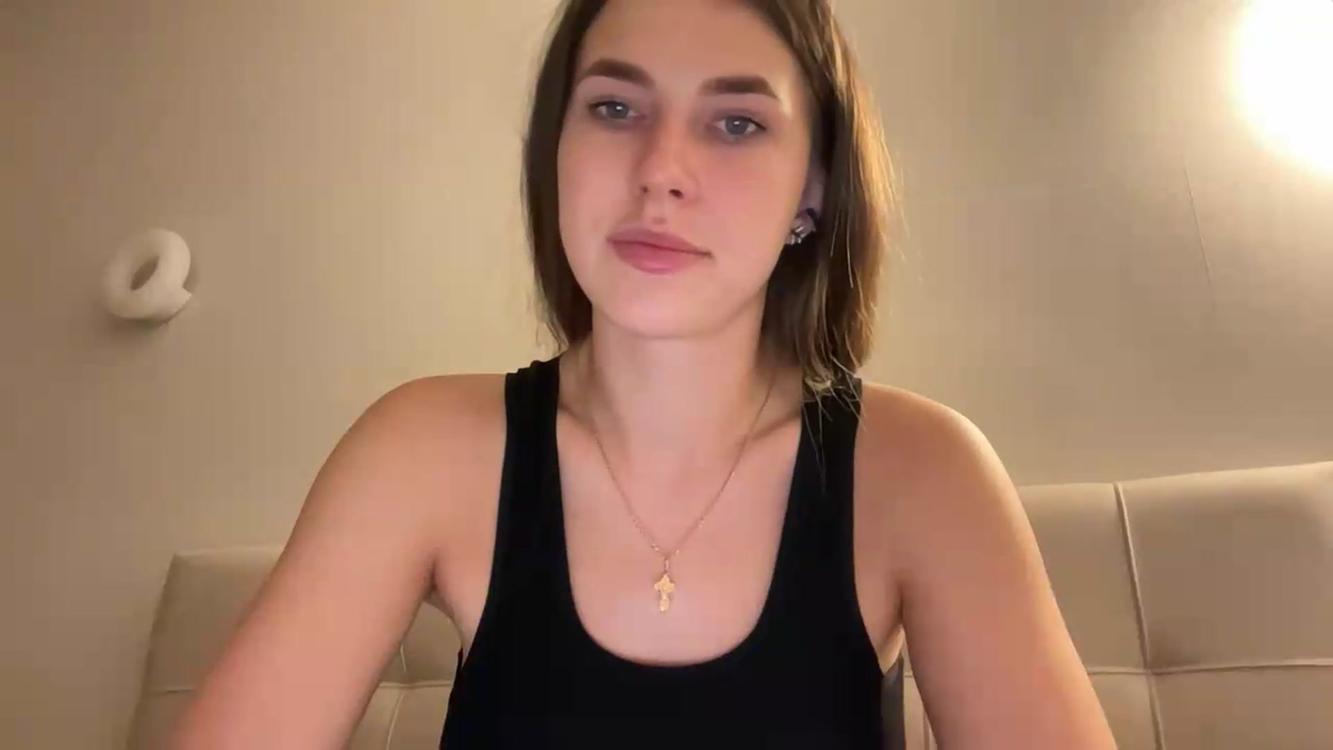Gallery image thumbnail from kissfreeze's myfreecams stream on, 07/26/2026, 21:03 image 6 of 20