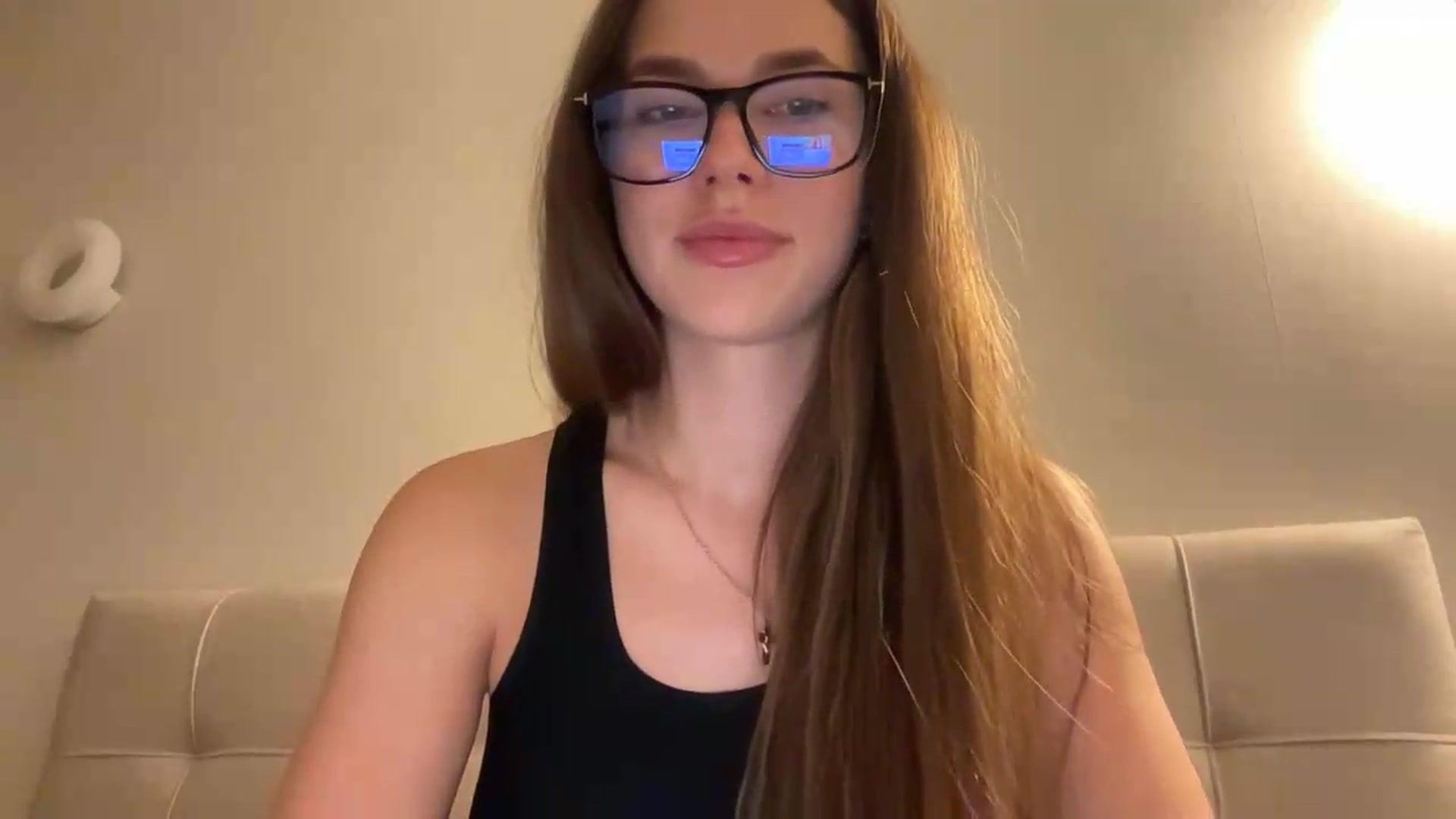 Gallery image thumbnail from kissfreeze's myfreecams stream on, 07/26/2026, 21:35 image 13 of 20