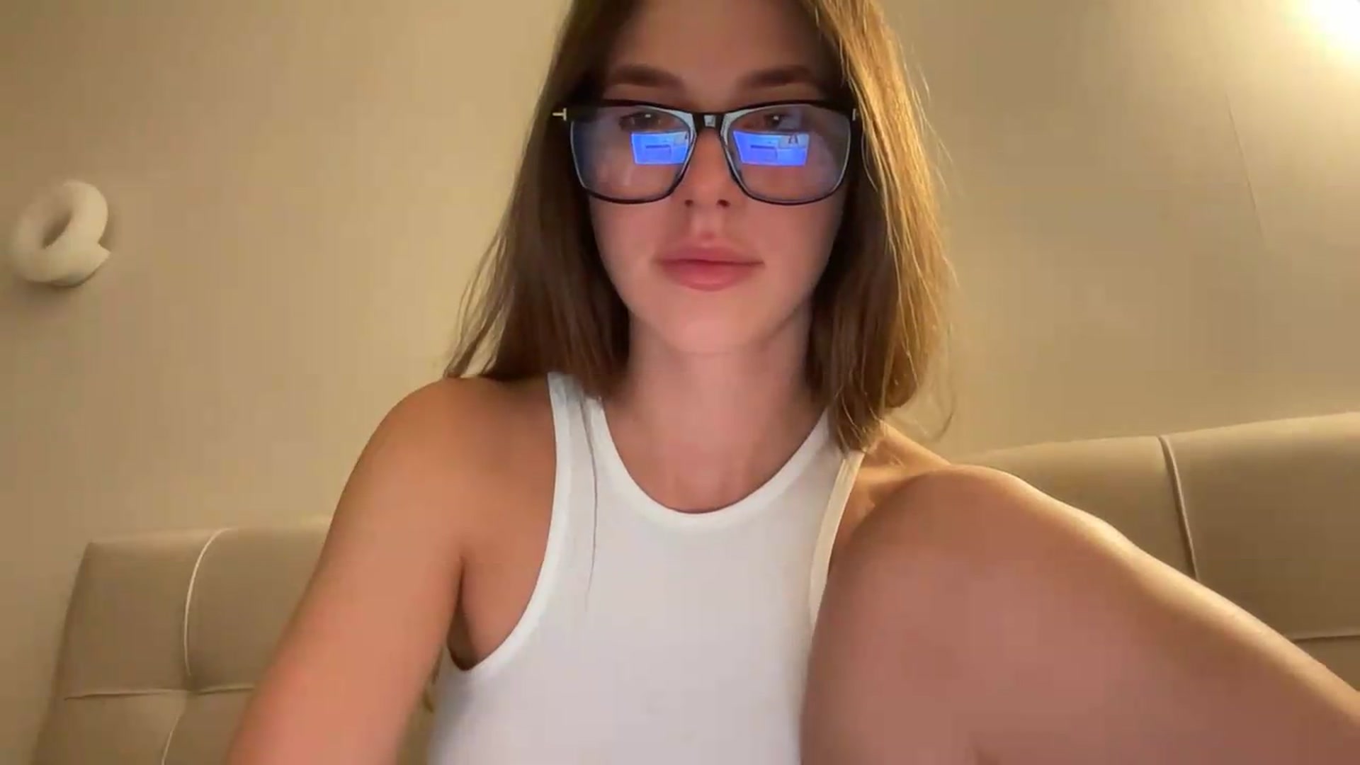 Gallery image thumbnail from kissfreeze's myfreecams stream on, 07/27/2026, 22:50 image 11 of 20