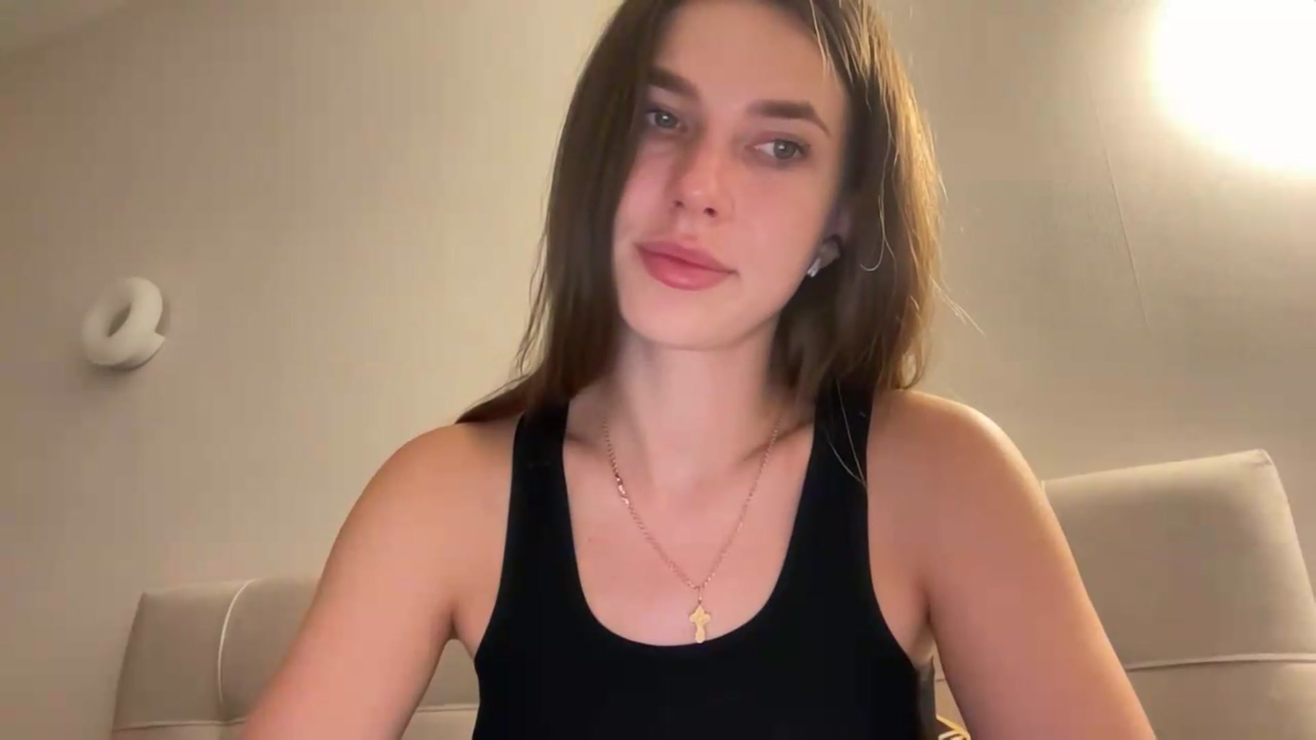 Gallery image thumbnail from kissfreeze's myfreecams stream on, 07/29/2026, 21:16 image 5 of 20