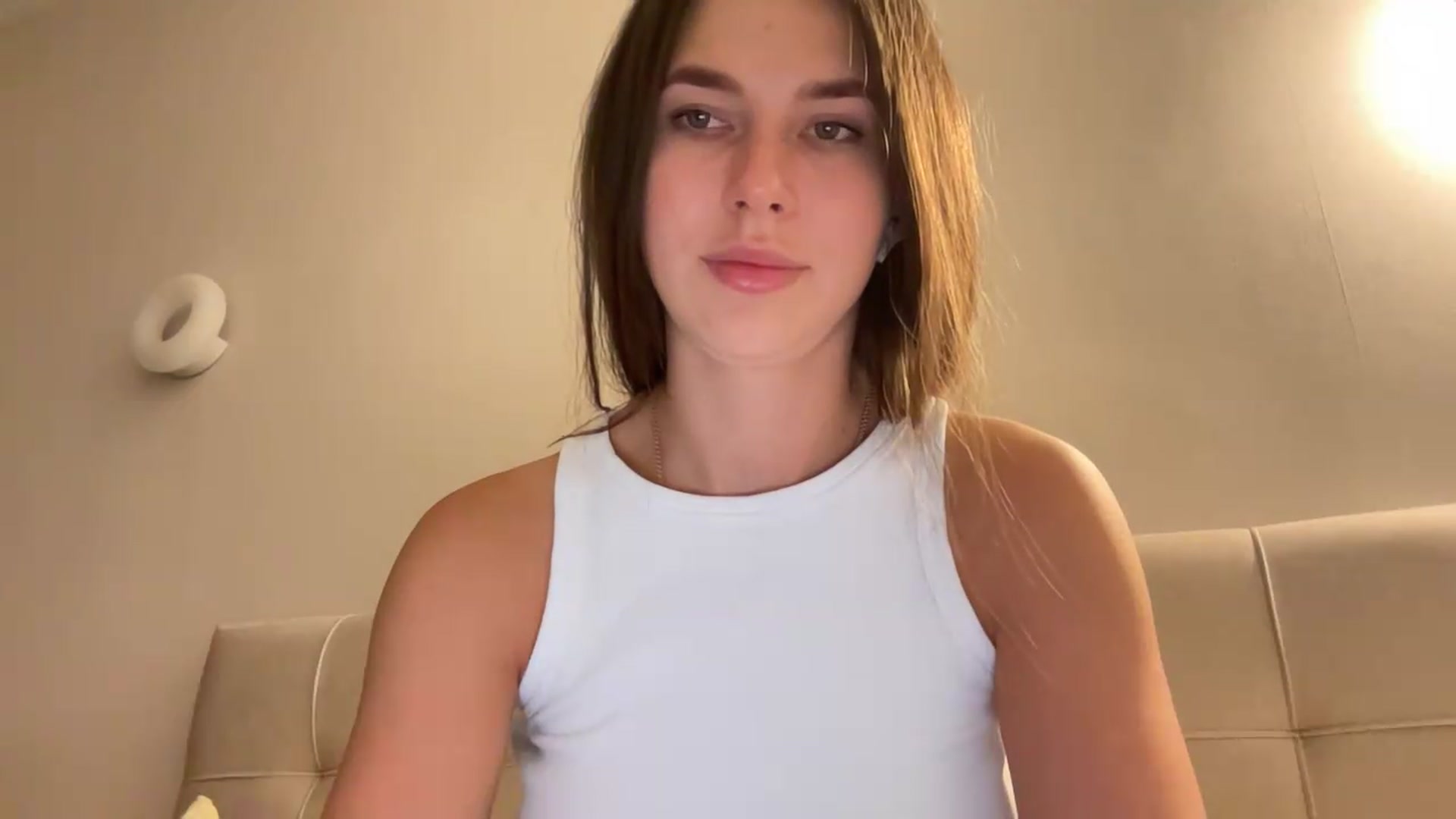 Gallery image thumbnail from kissfreeze's myfreecams stream on, 07/30/2026, 22:30 image 2 of 20