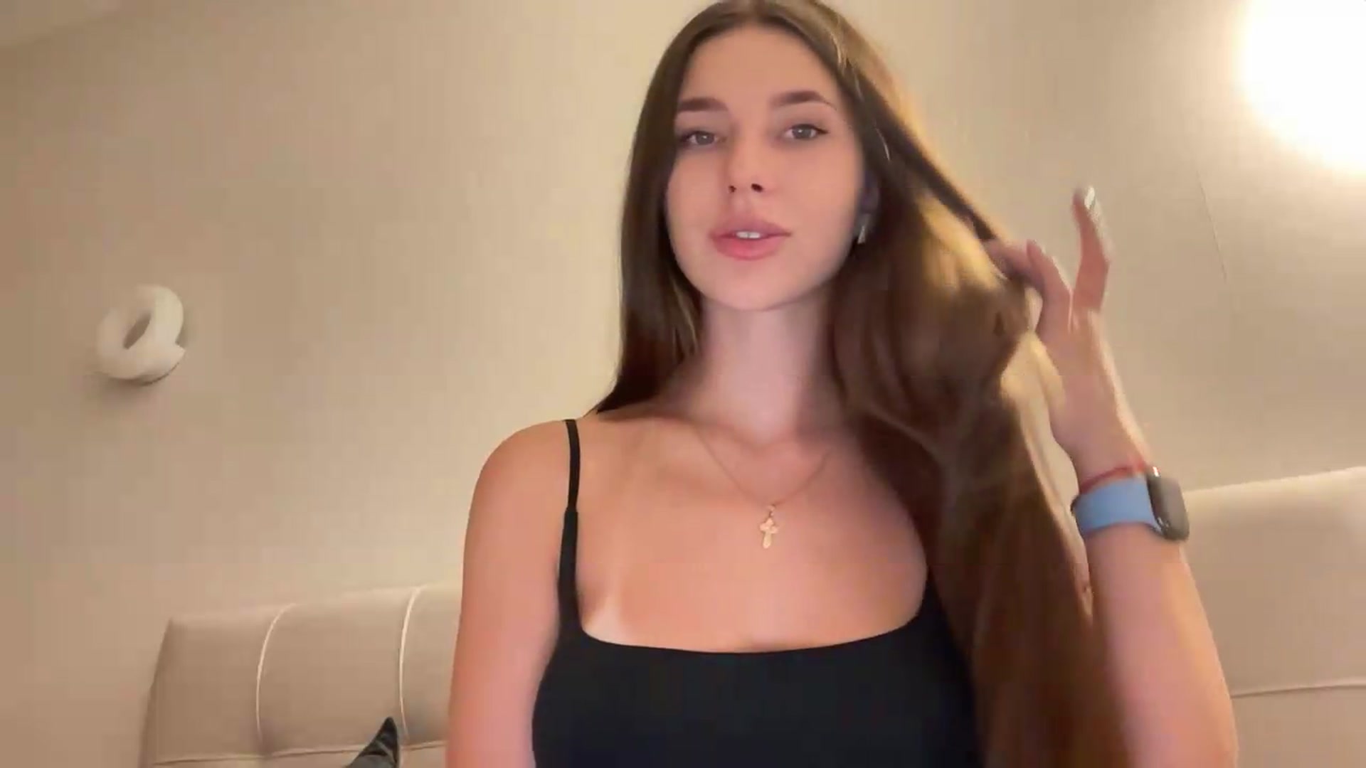 Gallery image thumbnail from kissfreeze's myfreecams stream on, 08/02/2026, 22:33 image 3 of 20
