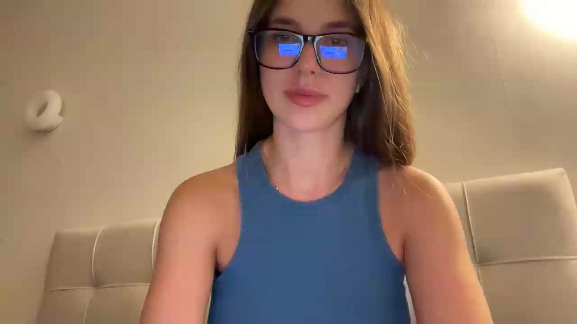 Gallery image thumbnail from kissfreeze's myfreecams stream on, 08/04/2026, 21:21 image 1 of 20