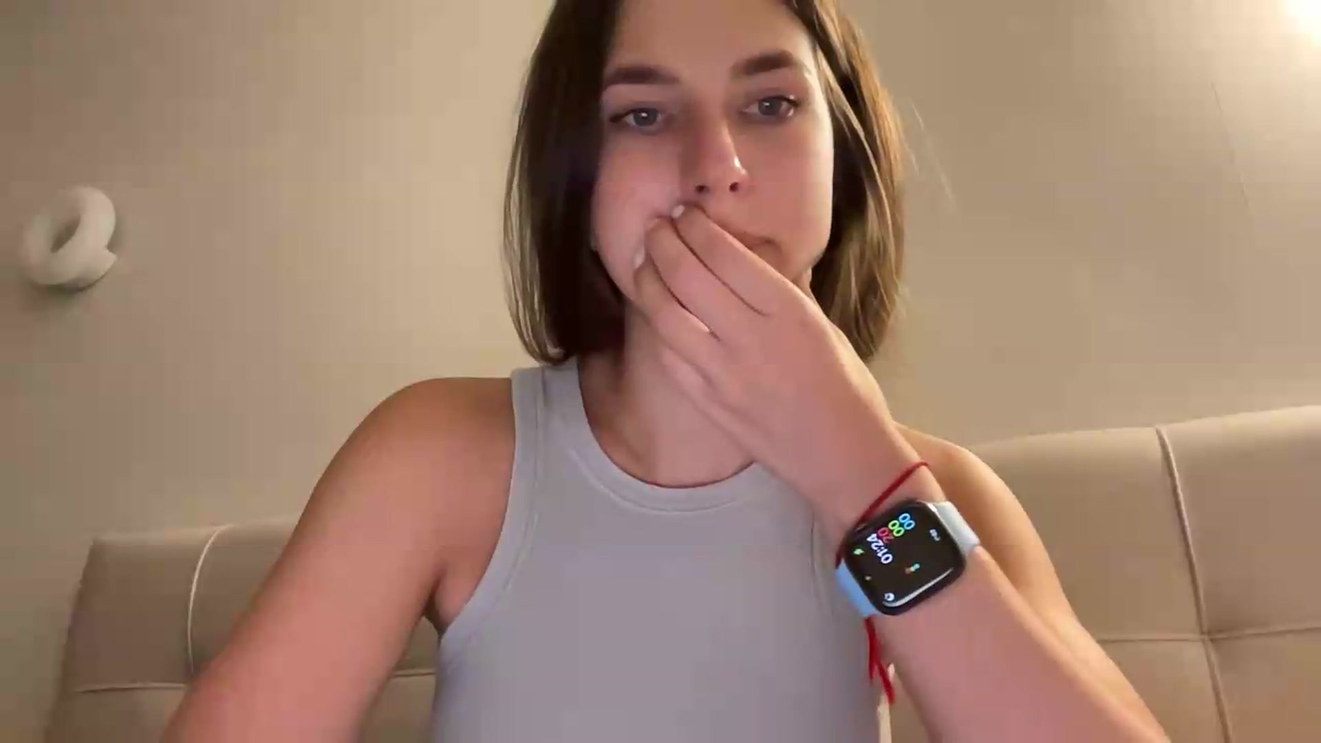 Gallery image thumbnail from kissfreeze's myfreecams stream on, 08/05/2026, 22:31 image 20 of 20