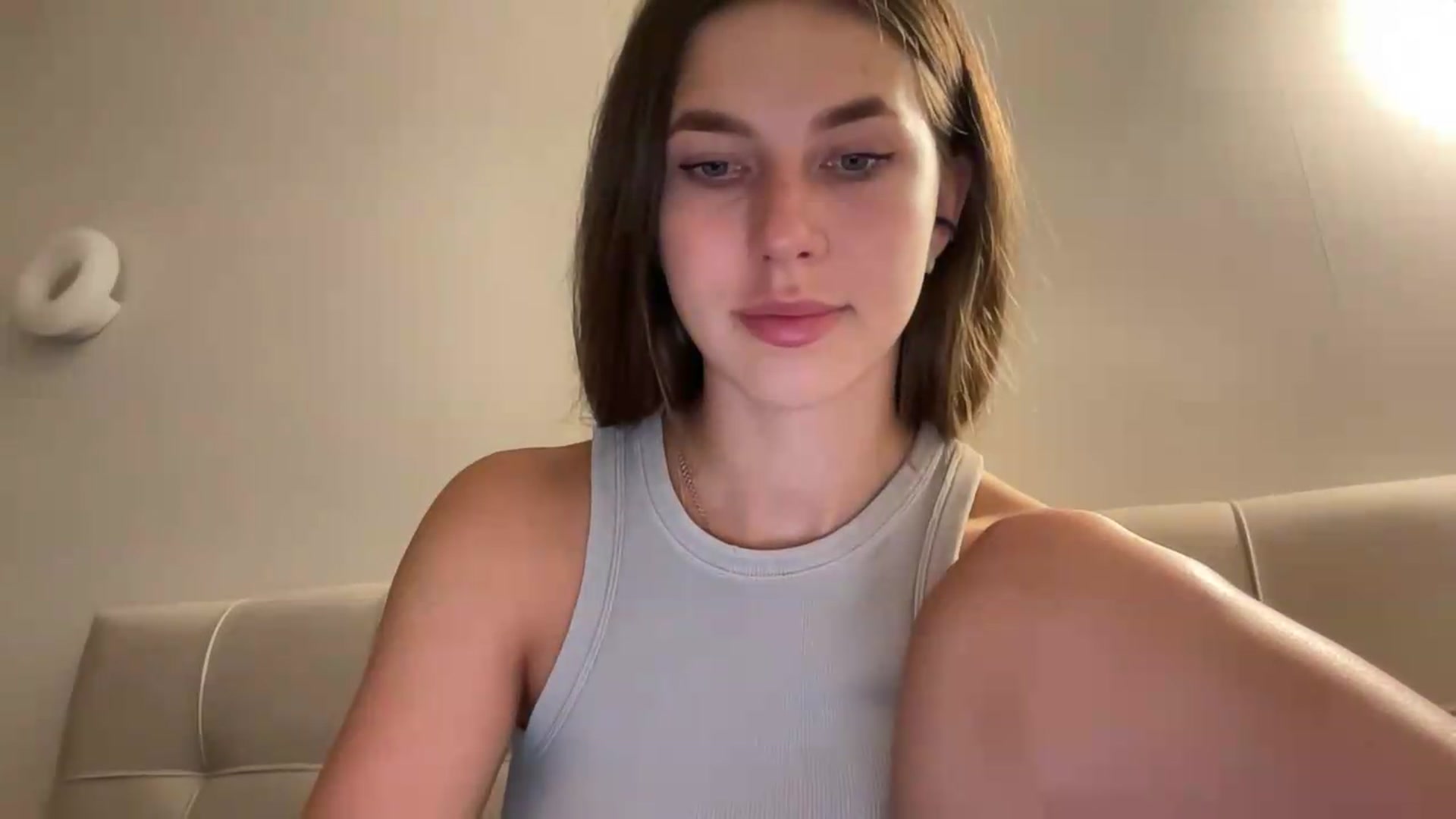 Gallery image thumbnail from kissfreeze's myfreecams stream on, 08/05/2026, 23:11 image 11 of 20