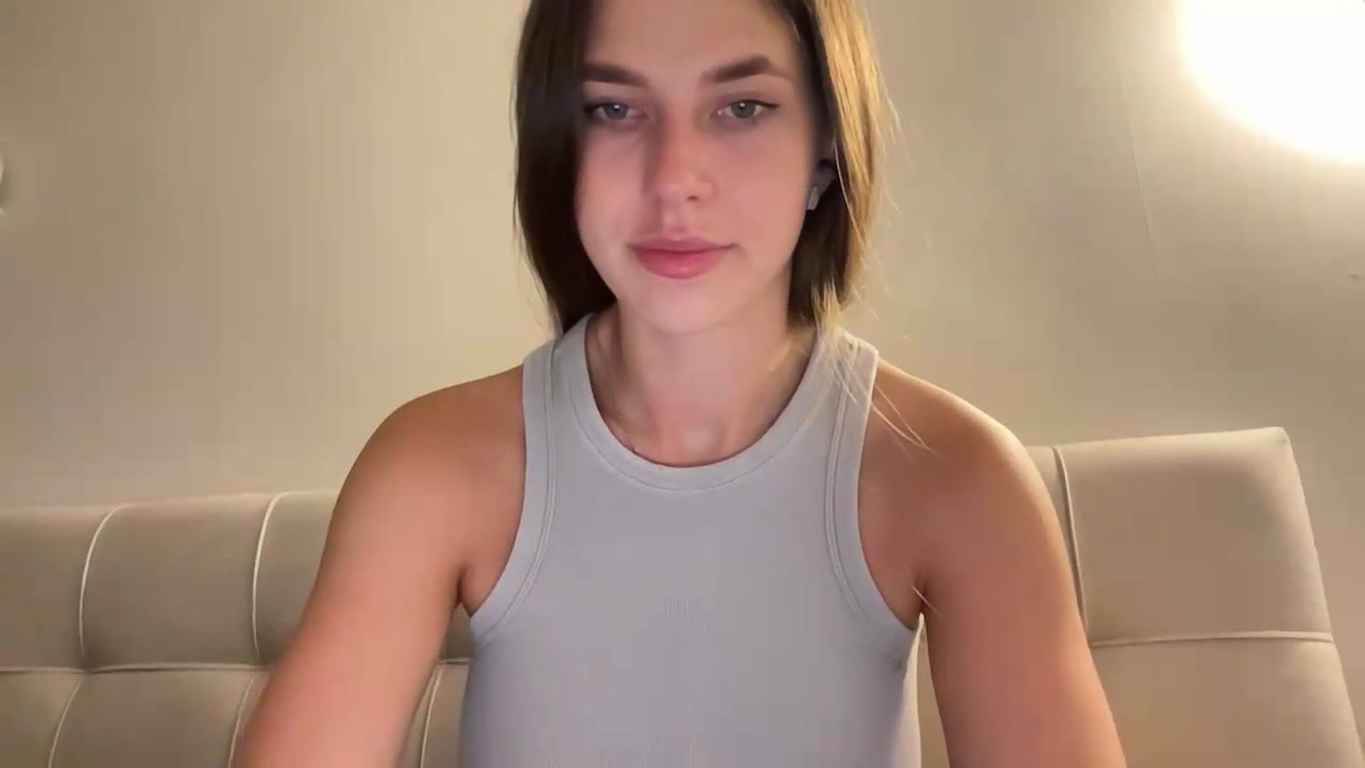 Gallery image thumbnail from kissfreeze's myfreecams stream on, 08/05/2026, 23:11 image 3 of 20