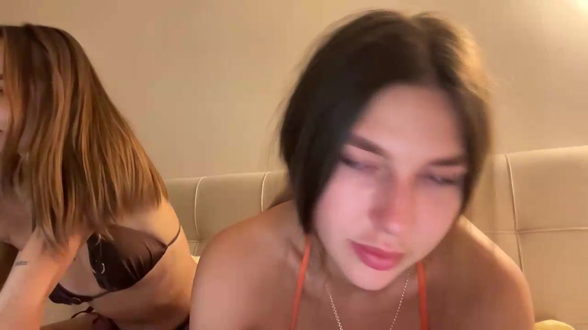 Gallery image thumbnail from kissfreeze's myfreecams stream on, 08/10/2026, 01:38 image 13 of 20