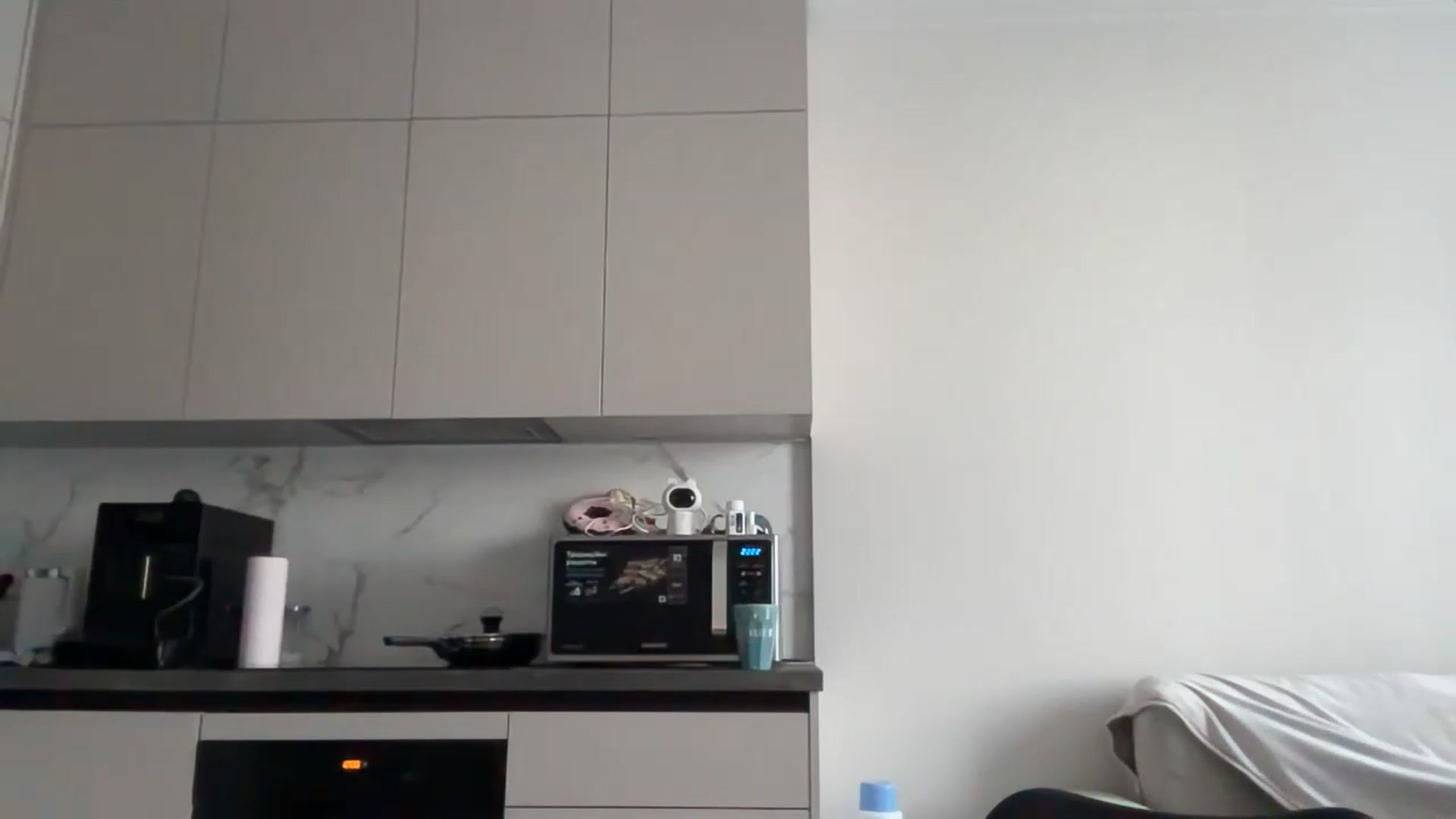 Gallery image thumbnail from kissfreeze's myfreecams stream on, 08/11/2026, 15:52 image 14 of 20