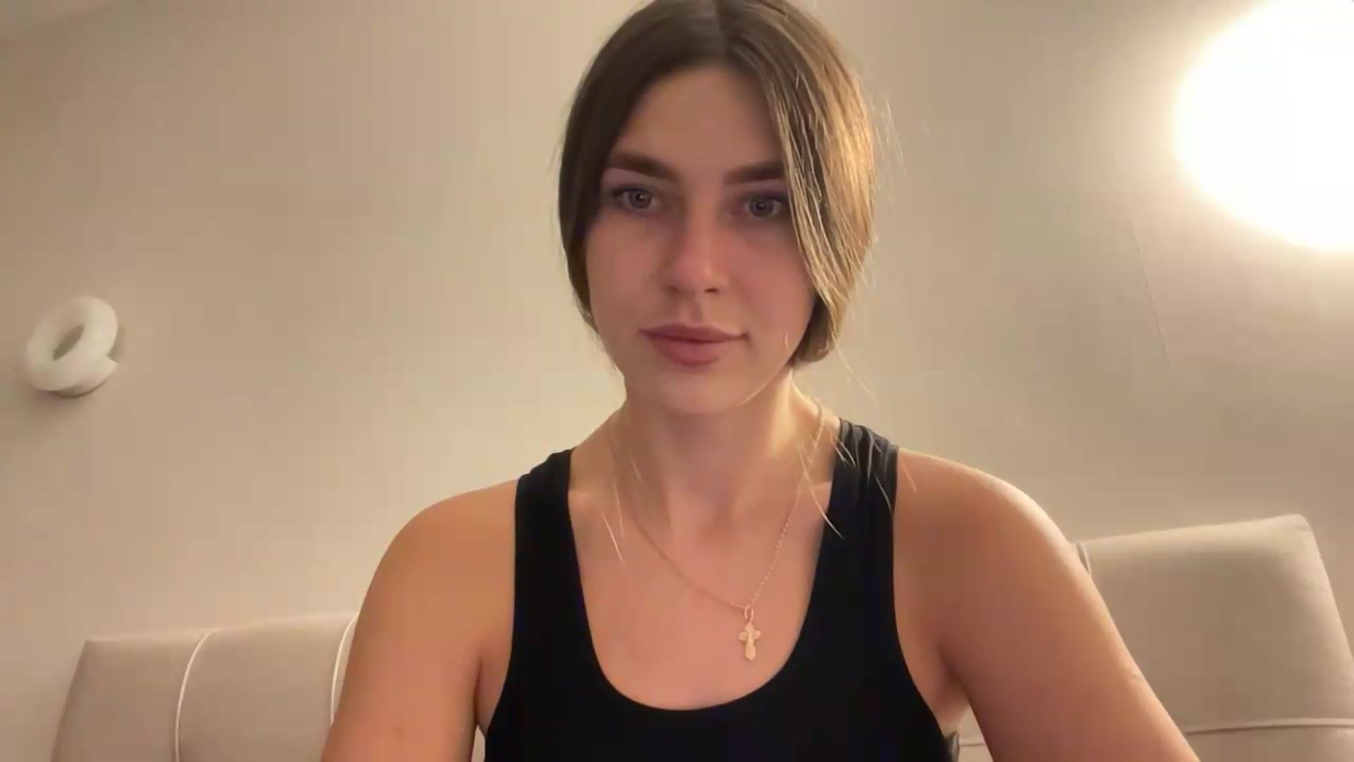Gallery image thumbnail from kissfreeze's myfreecams stream on, 08/19/2026, 20:54 image 7 of 20