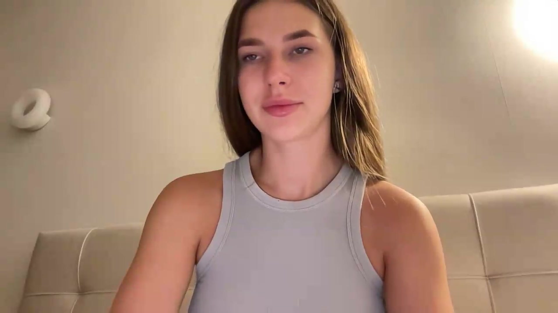 Gallery image thumbnail from kissfreeze's myfreecams stream on, 08/22/2026, 23:02 image 5 of 20