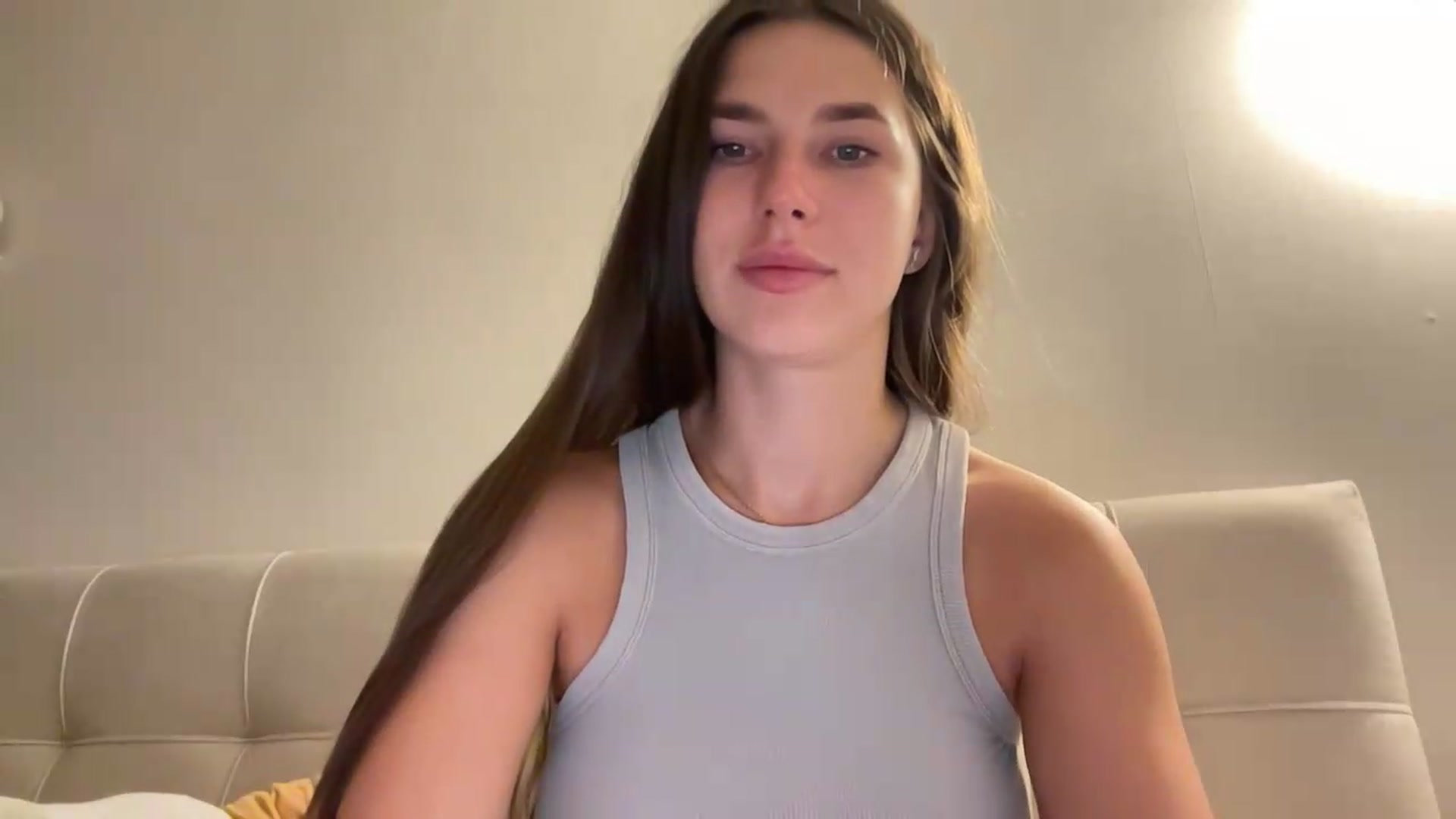 Gallery image thumbnail from kissfreeze's myfreecams stream on, 08/22/2026, 23:02 image 14 of 20