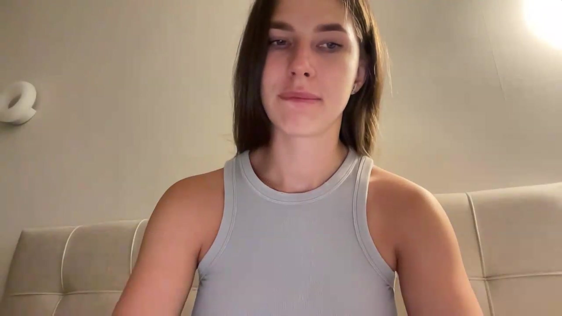 Gallery image thumbnail from kissfreeze's myfreecams stream on, 08/22/2026, 23:02 image 2 of 20