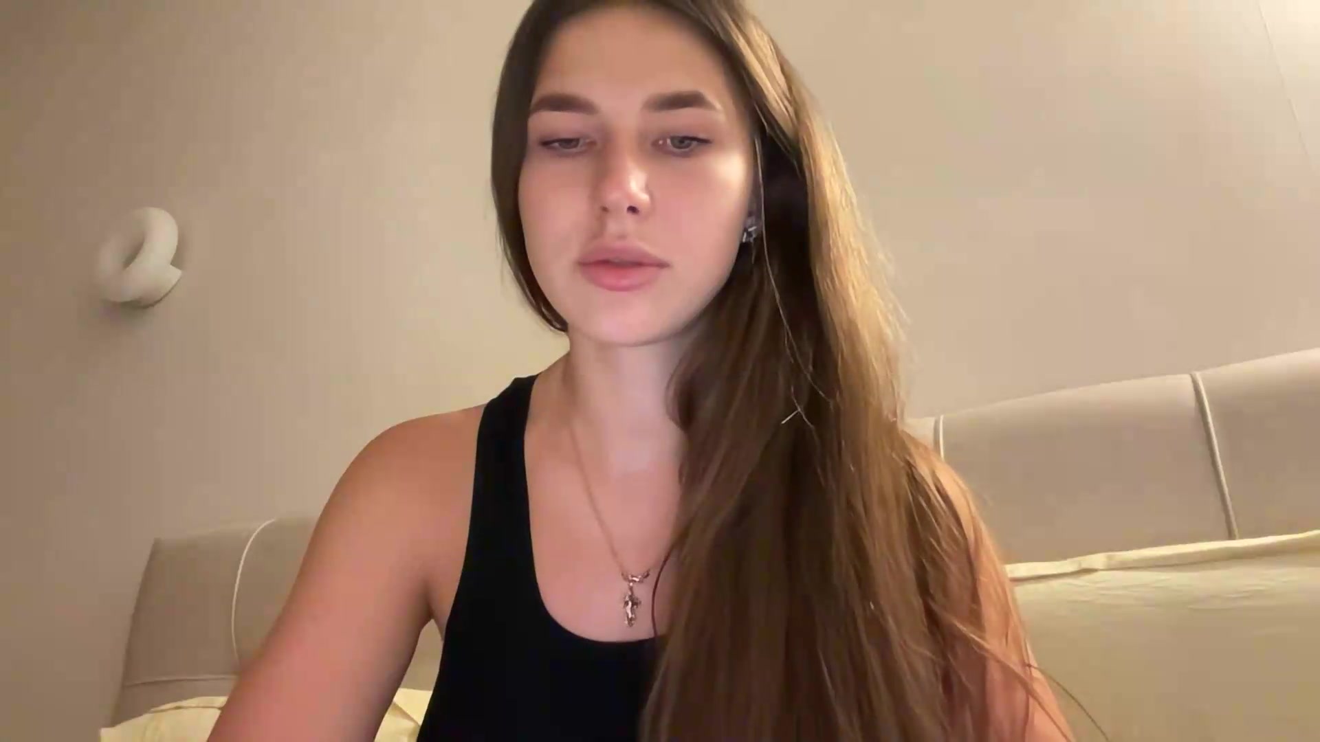 Gallery image thumbnail from kissfreeze's myfreecams stream on, 08/24/2026, 22:08 image 15 of 20