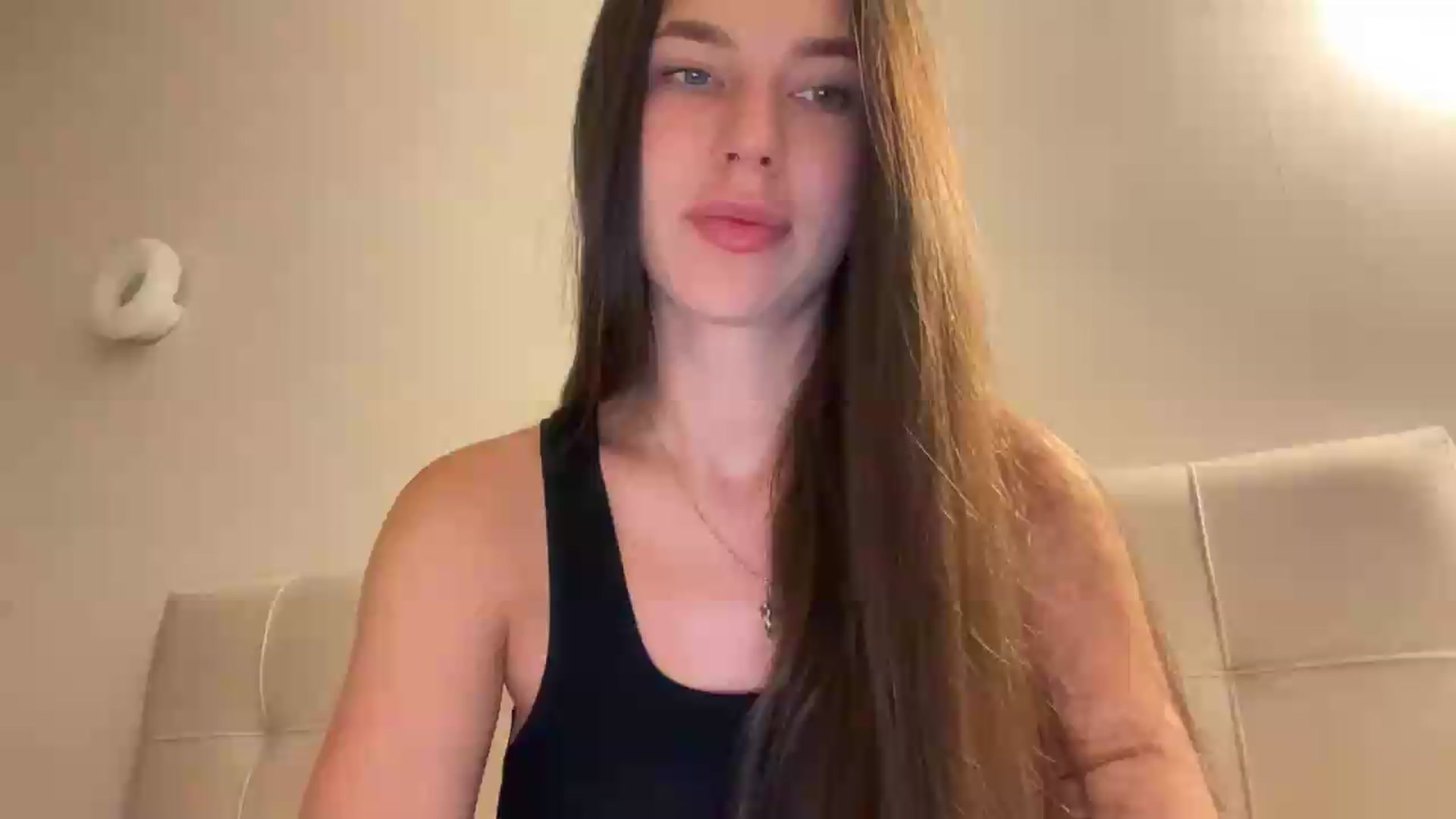 Gallery image thumbnail from kissfreeze's myfreecams stream on, 08/26/2026, 22:27 image 1 of 20