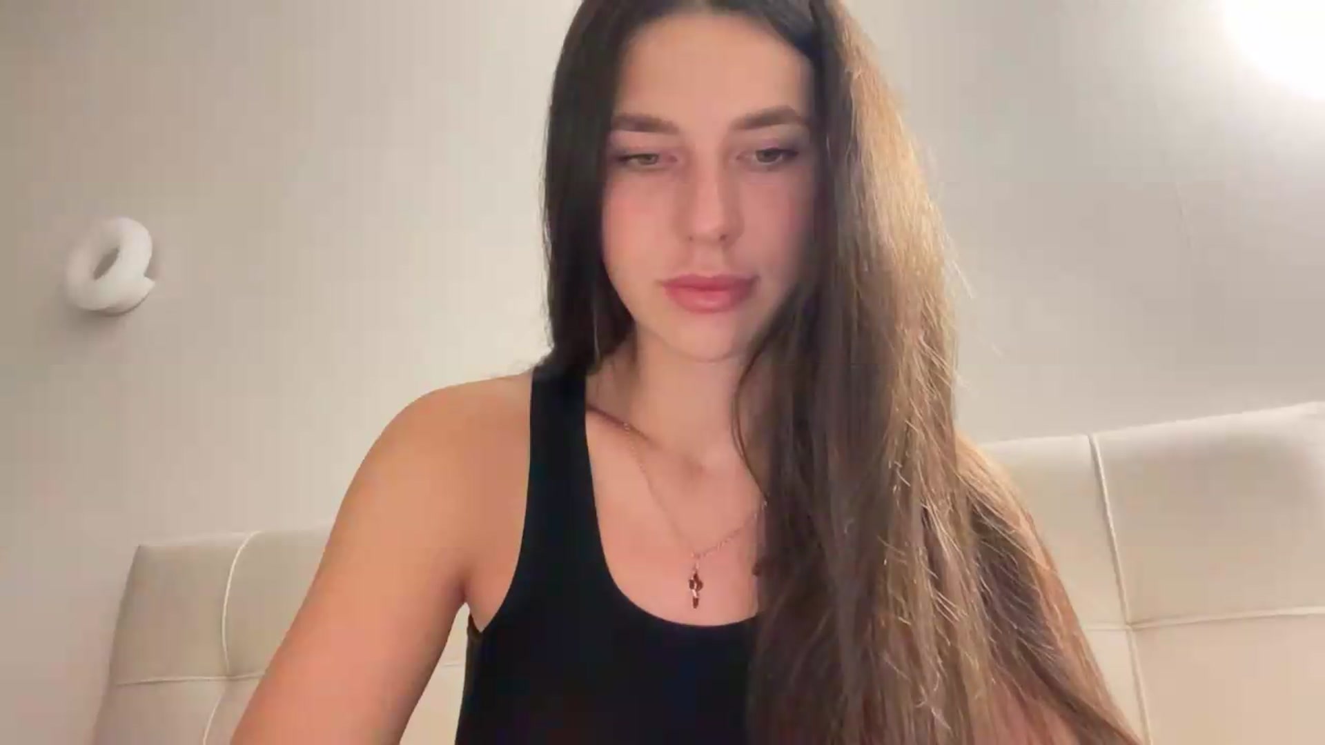 Gallery image thumbnail from kissfreeze's myfreecams stream on, 08/26/2026, 22:27 image 14 of 20