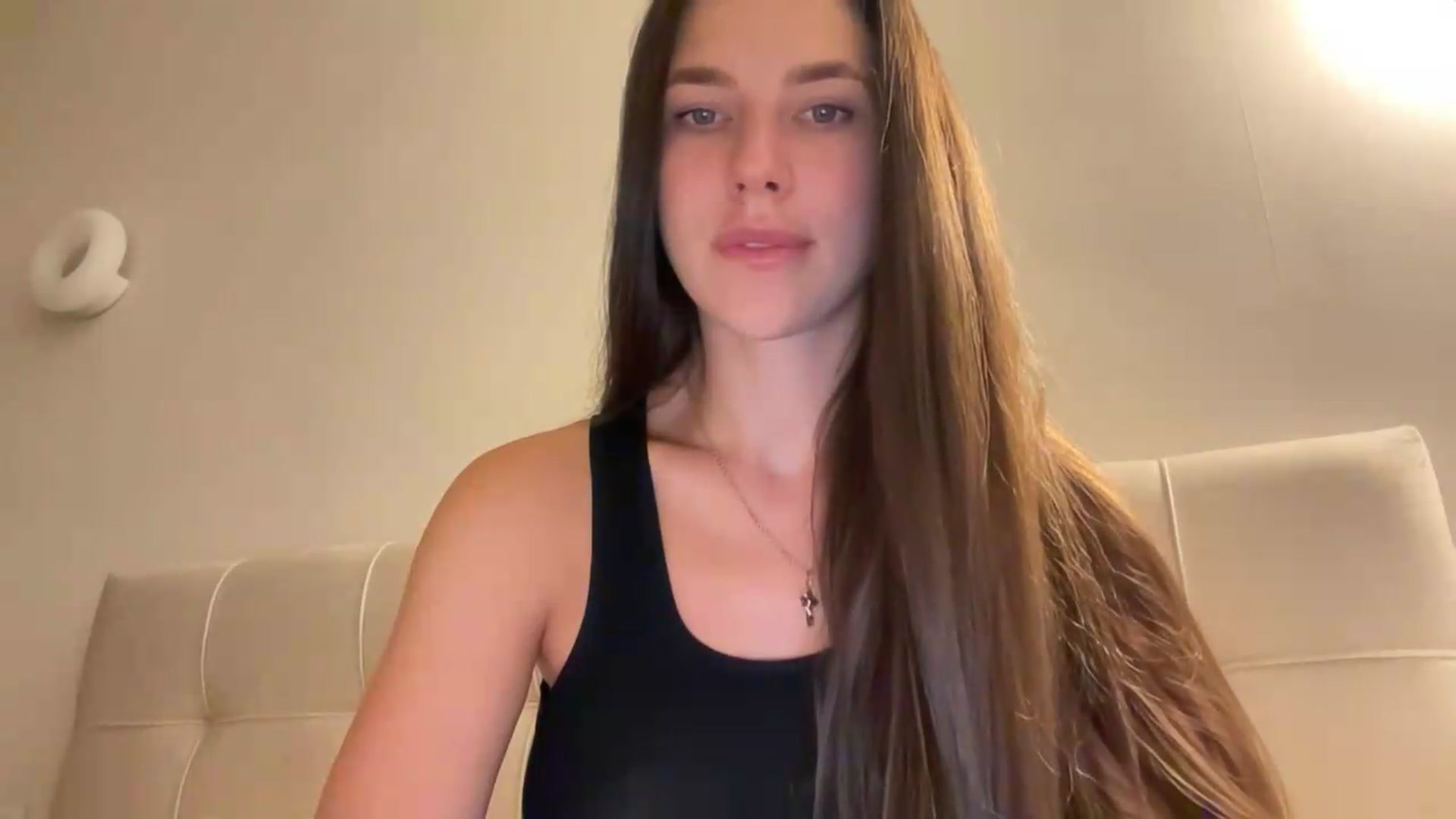 Gallery image thumbnail from kissfreeze's myfreecams stream on, 08/26/2026, 22:27 image 3 of 20