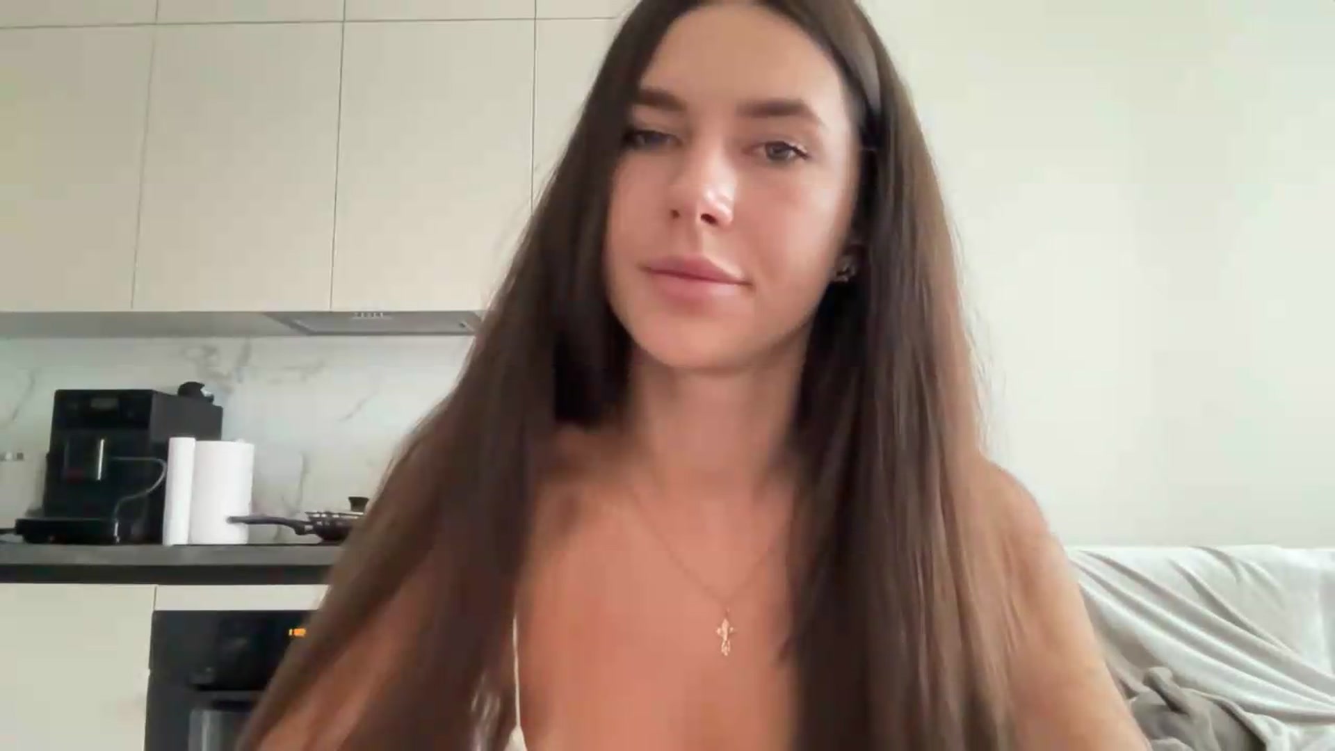 Gallery image thumbnail from kissfreeze's myfreecams stream on, 08/29/2026, 16:02 image 3 of 20