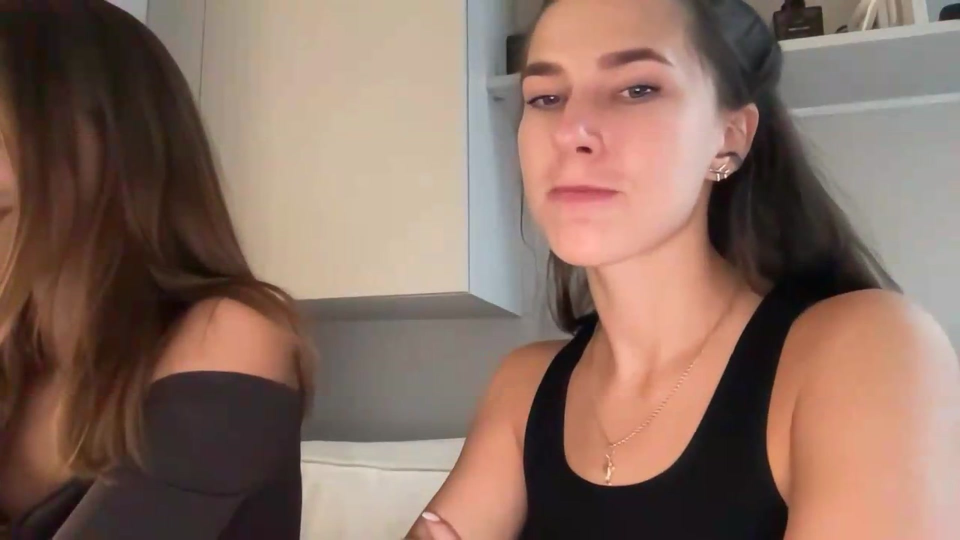 Gallery image thumbnail from kissfreeze's myfreecams stream on, 08/30/2026, 17:24 image 10 of 20