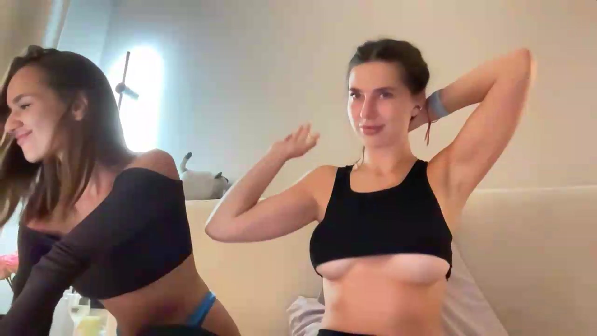 Gallery image thumbnail from kissfreeze's myfreecams stream on, 08/30/2026, 19:43 image 12 of 20