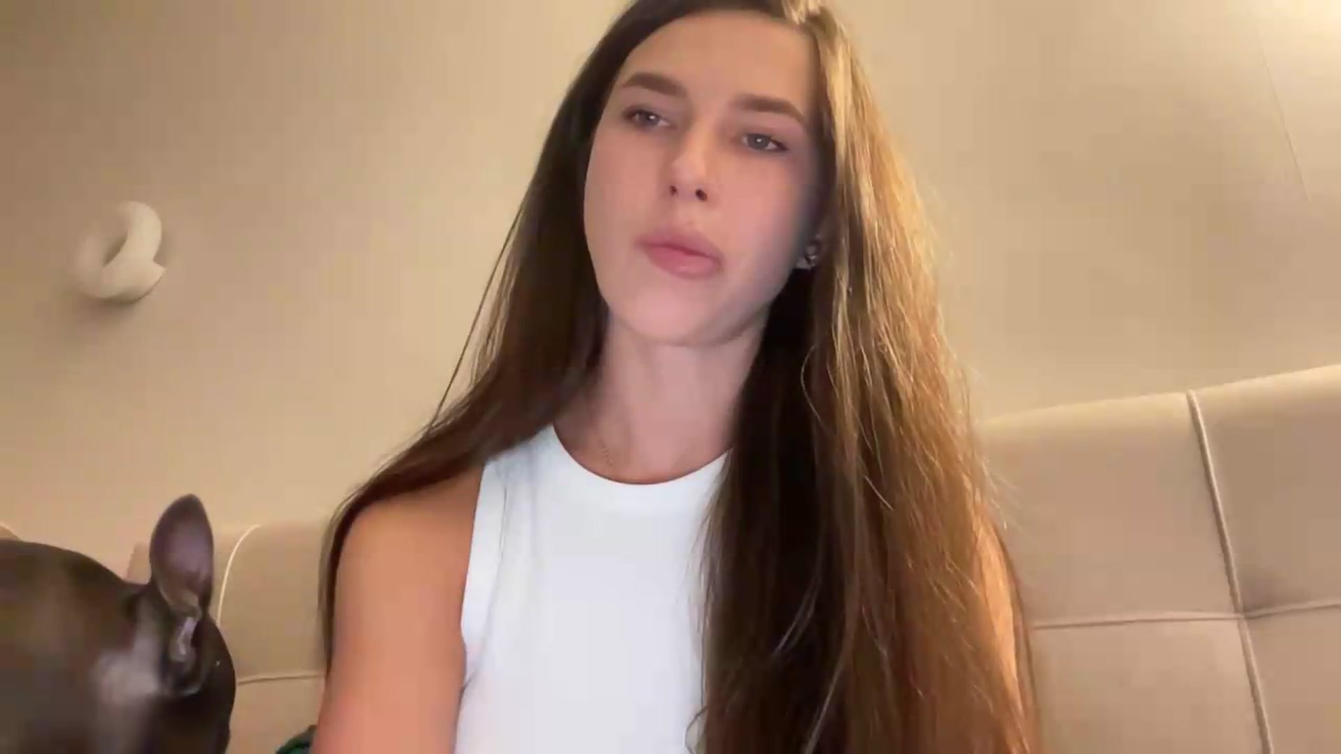 Gallery image thumbnail from kissfreeze's myfreecams stream on, 09/05/2026, 17:30 image 18 of 20