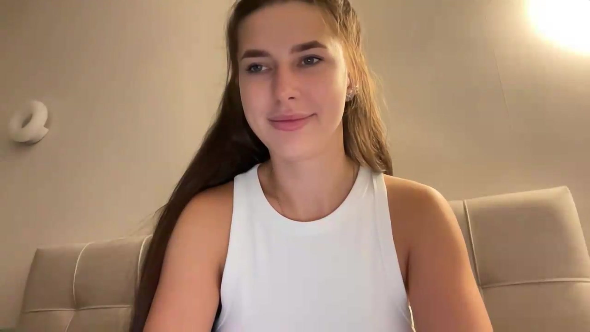 Gallery image thumbnail from kissfreeze's myfreecams stream on, 09/21/2026, 22:13 image 20 of 20