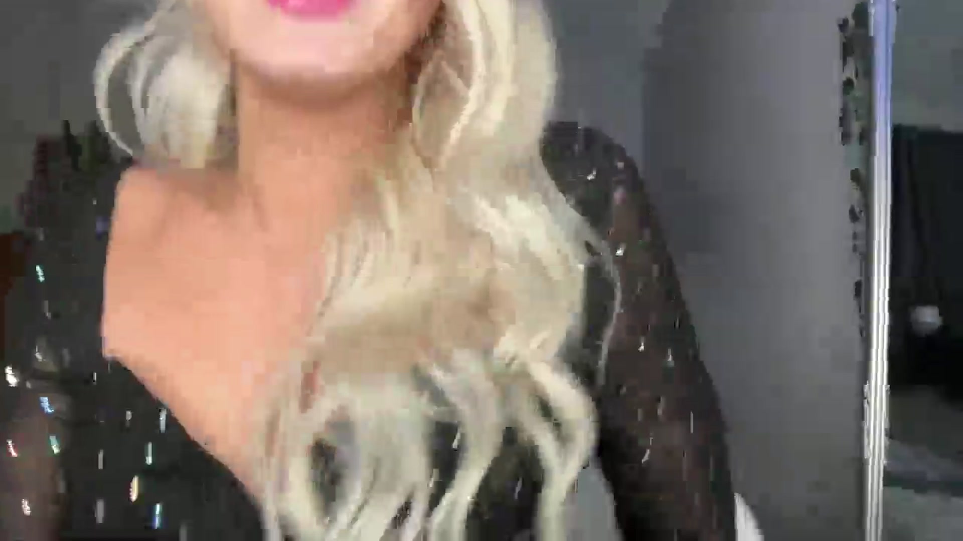 Gallery image thumbnail from kissmykiki's myfreecams stream on, 01/02/2026, 06:41 image 10 of 20